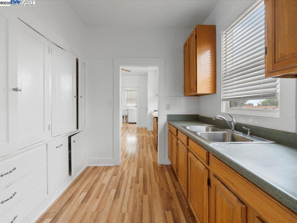 Detail Gallery Image 12 of 41 For 8701 International Blvd, Oakland,  CA 94621 - – Beds | – Baths