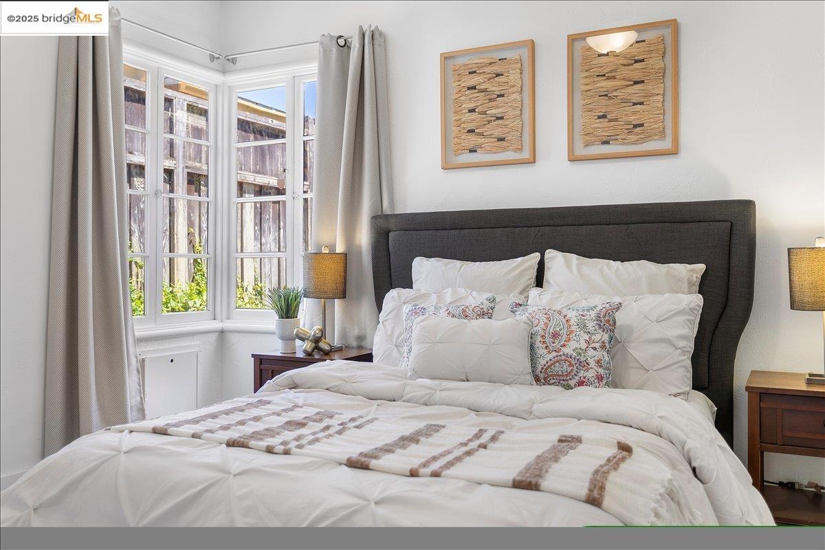 Detail Gallery Image 18 of 33 For 3148 Sylvan Ave, Oakland,  CA 94602 - 2 Beds | 1 Baths