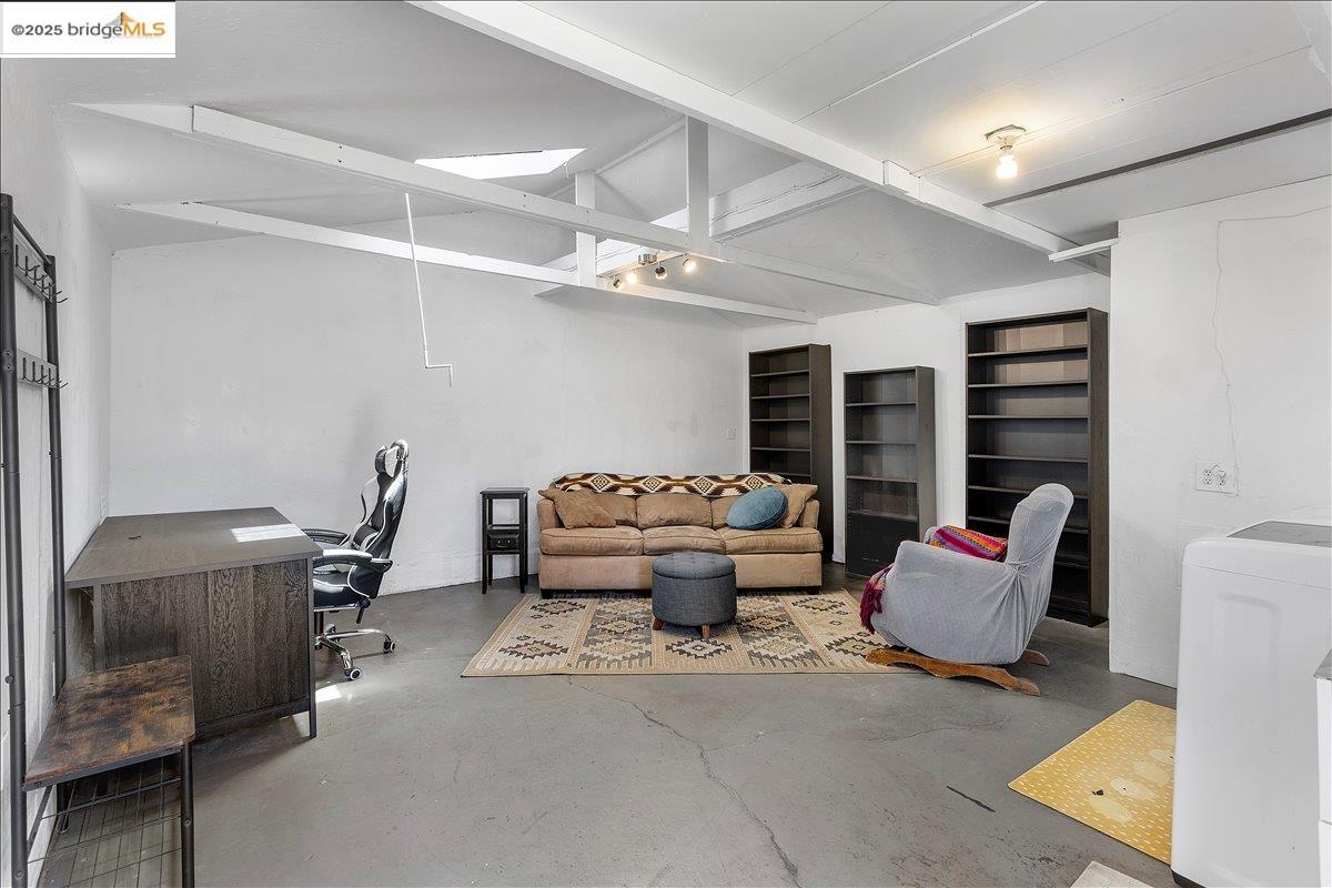 Detail Gallery Image 21 of 33 For 3148 Sylvan Ave, Oakland,  CA 94602 - 2 Beds | 1 Baths