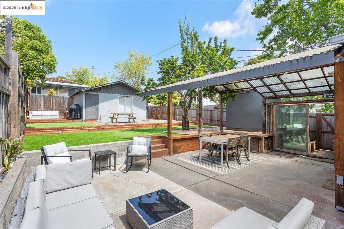 Detail Gallery Image 24 of 33 For 3148 Sylvan Ave, Oakland,  CA 94602 - 2 Beds | 1 Baths