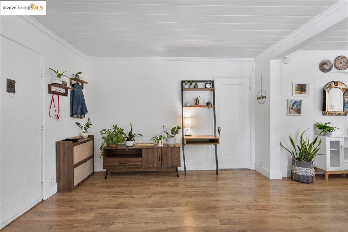 Detail Gallery Image 5 of 33 For 3148 Sylvan Ave, Oakland,  CA 94602 - 2 Beds | 1 Baths