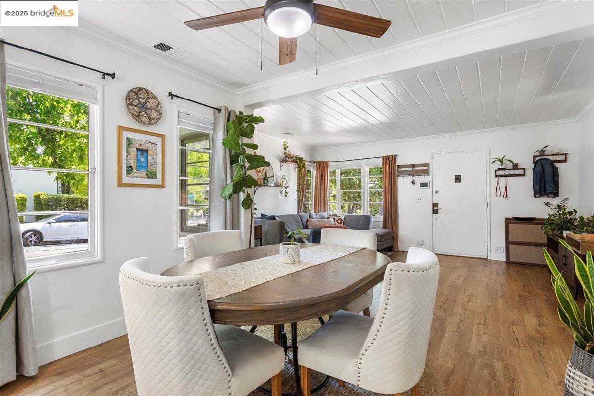 Detail Gallery Image 6 of 33 For 3148 Sylvan Ave, Oakland,  CA 94602 - 2 Beds | 1 Baths