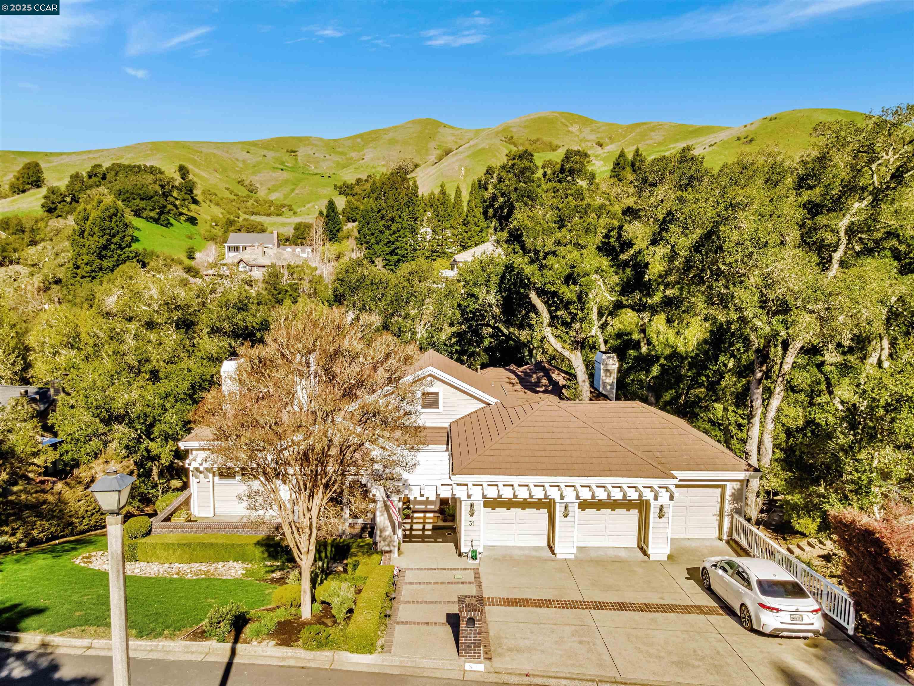 Detail Gallery Image 1 of 50 For 31 Merrill Cir S, Moraga,  CA 94556 - 4 Beds | 3/1 Baths