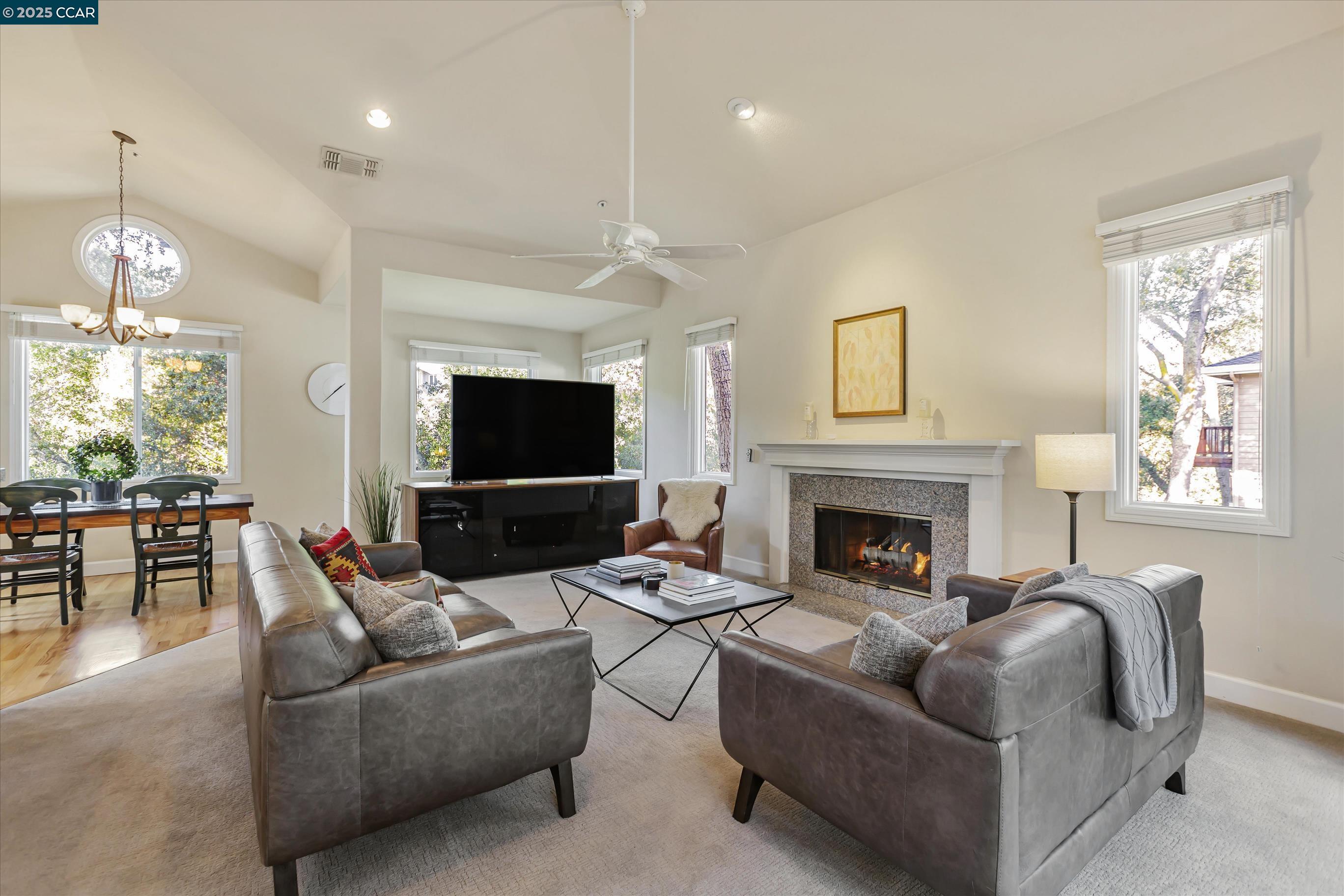 Detail Gallery Image 11 of 50 For 31 Merrill Cir S, Moraga,  CA 94556 - 4 Beds | 3/1 Baths