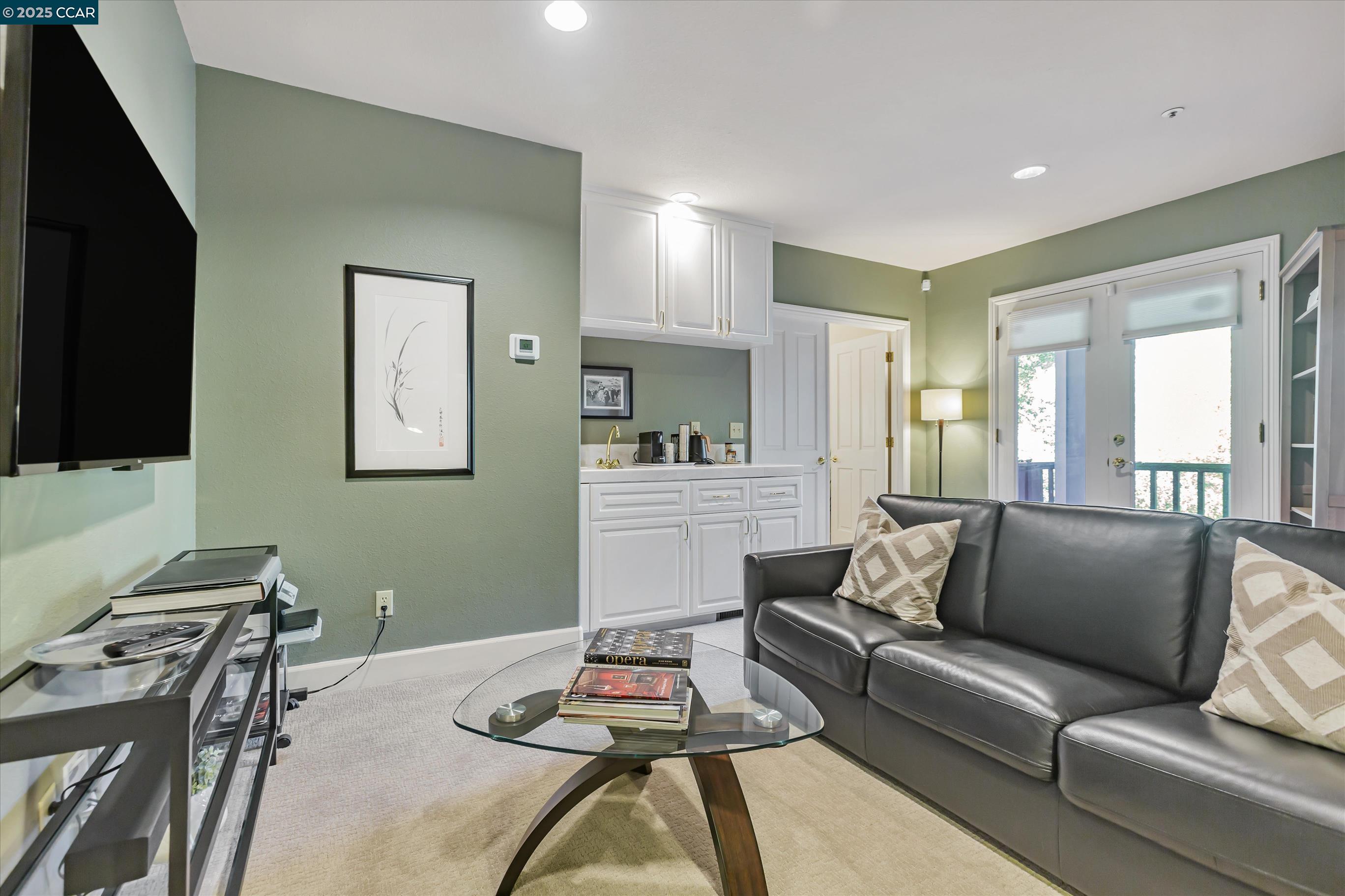 Detail Gallery Image 15 of 50 For 31 Merrill Cir S, Moraga,  CA 94556 - 4 Beds | 3/1 Baths
