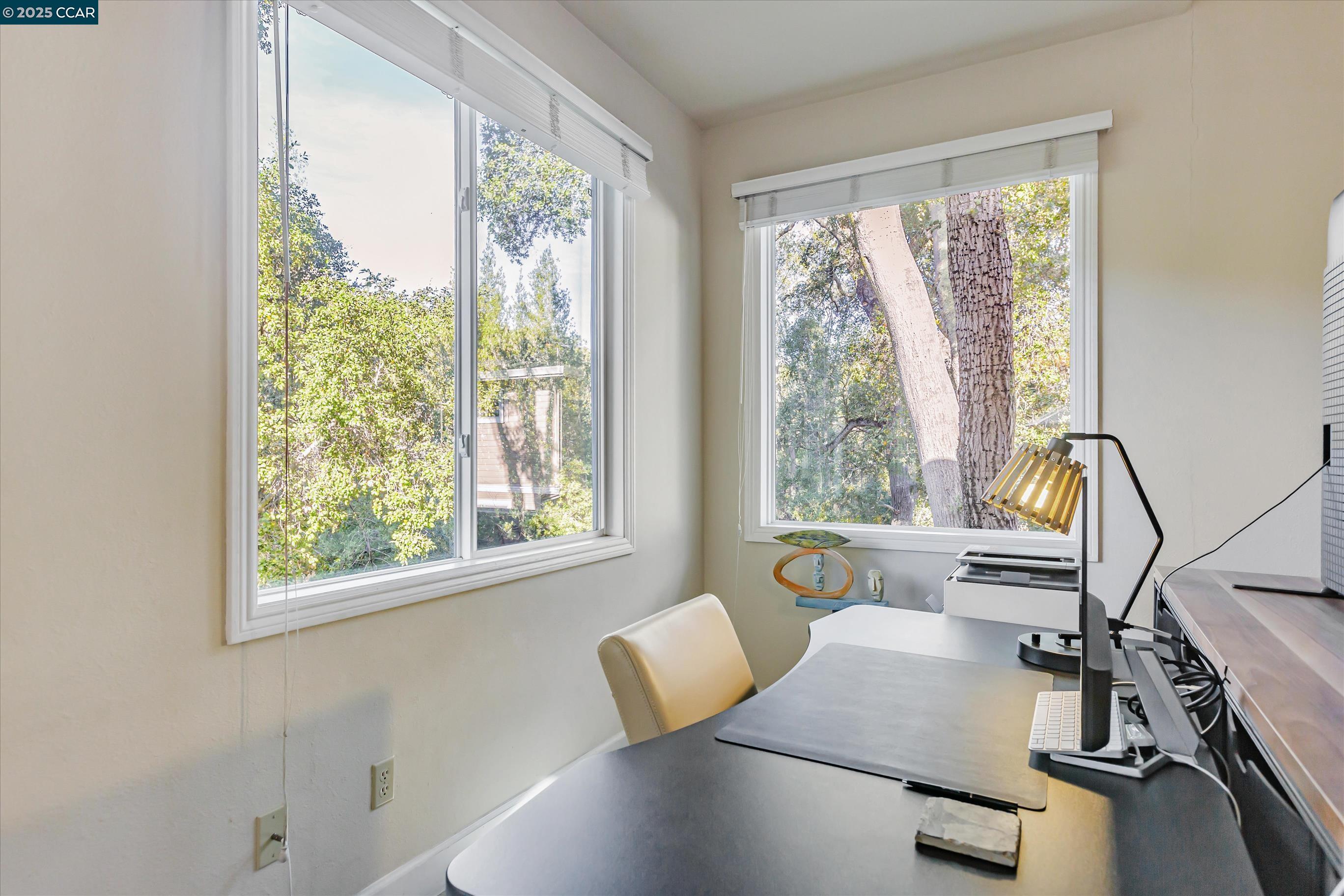 Detail Gallery Image 27 of 50 For 31 Merrill Cir S, Moraga,  CA 94556 - 4 Beds | 3/1 Baths