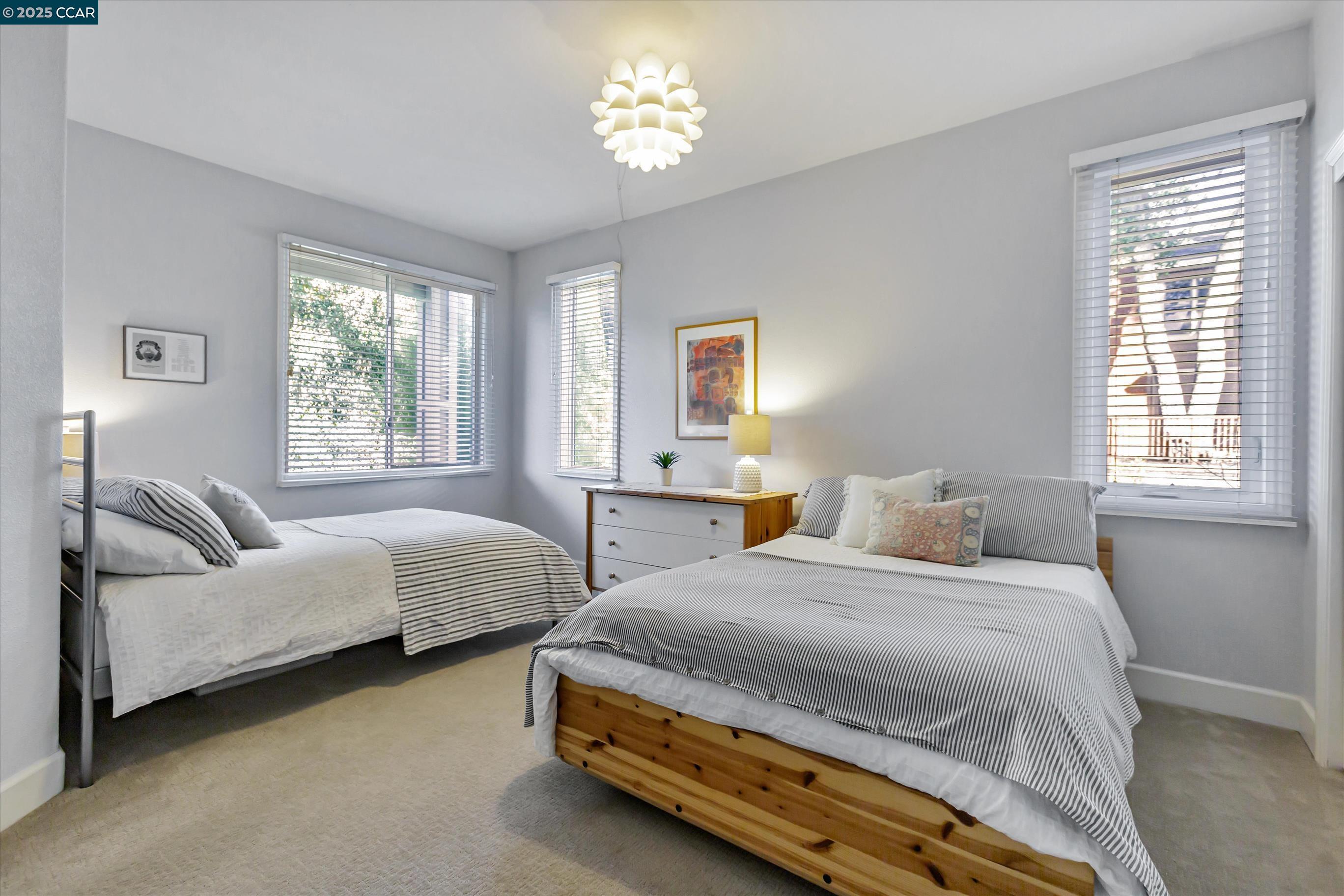 Detail Gallery Image 33 of 50 For 31 Merrill Cir S, Moraga,  CA 94556 - 4 Beds | 3/1 Baths