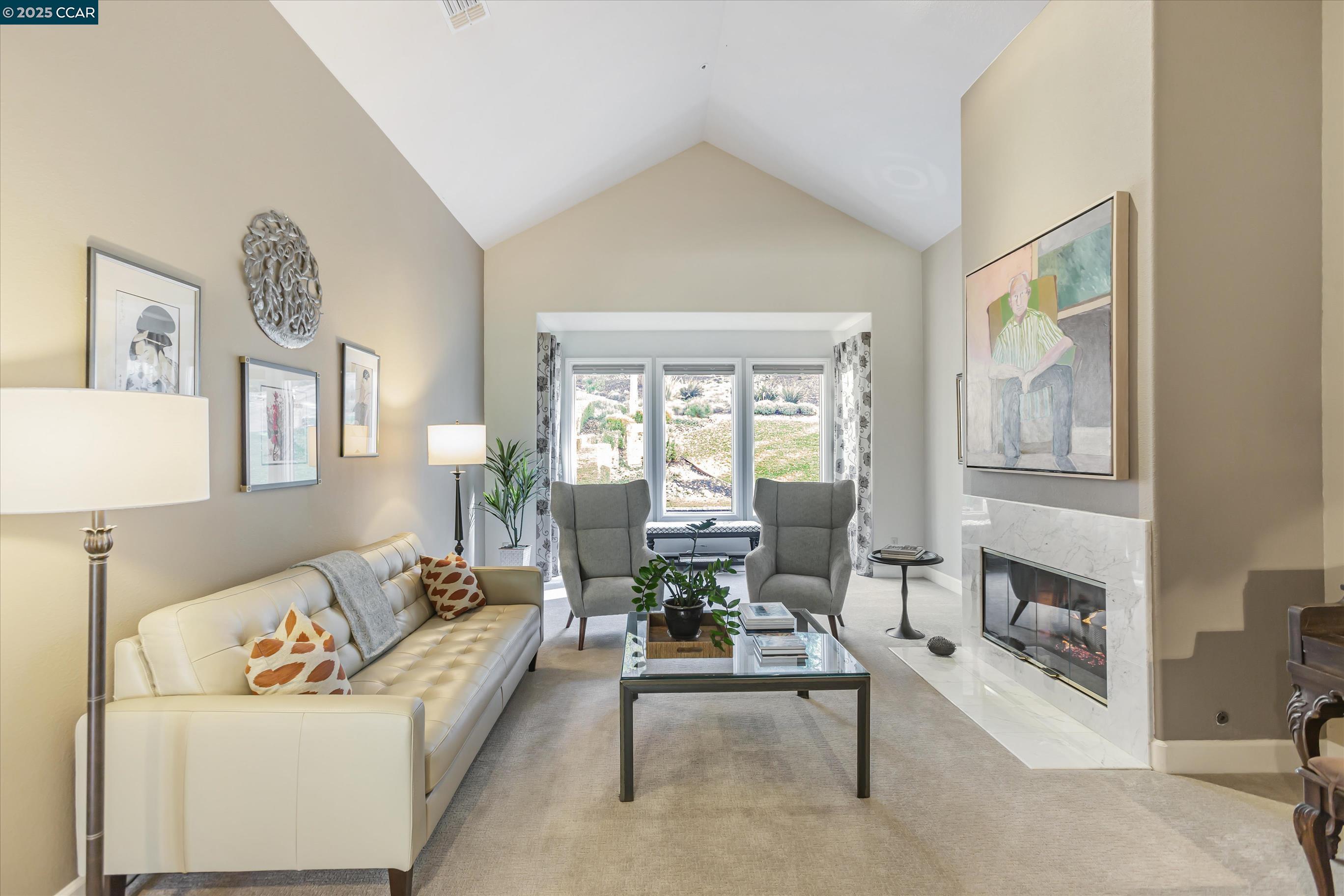 Detail Gallery Image 5 of 50 For 31 Merrill Cir S, Moraga,  CA 94556 - 4 Beds | 3/1 Baths