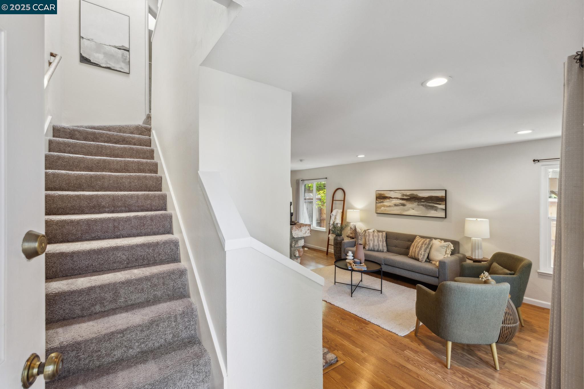 Detail Gallery Image 1 of 18 For 104 Cleaveland Rd, Pleasant Hill,  CA 94523 - 2 Beds | 2 Baths