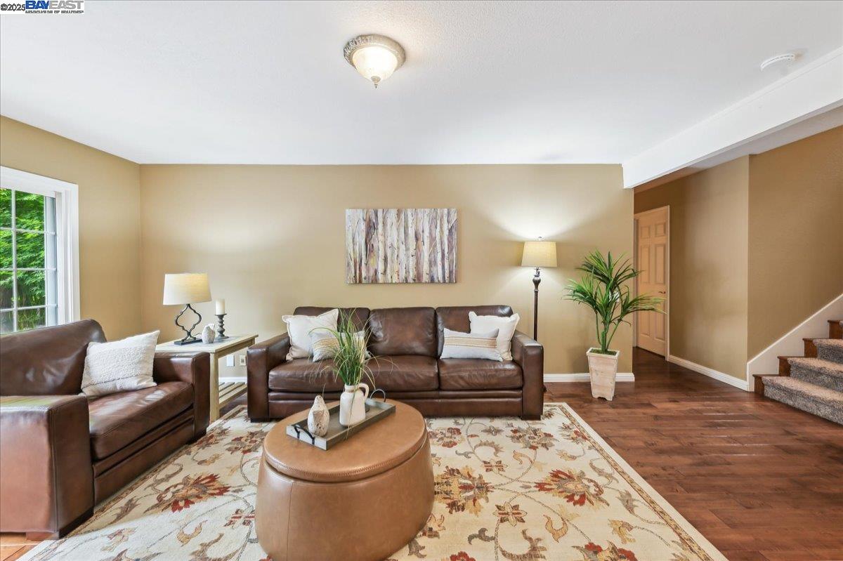 Detail Gallery Image 12 of 51 For 4730 Del Valle Pkwy, Pleasanton,  CA 94566 - 4 Beds | 3 Baths