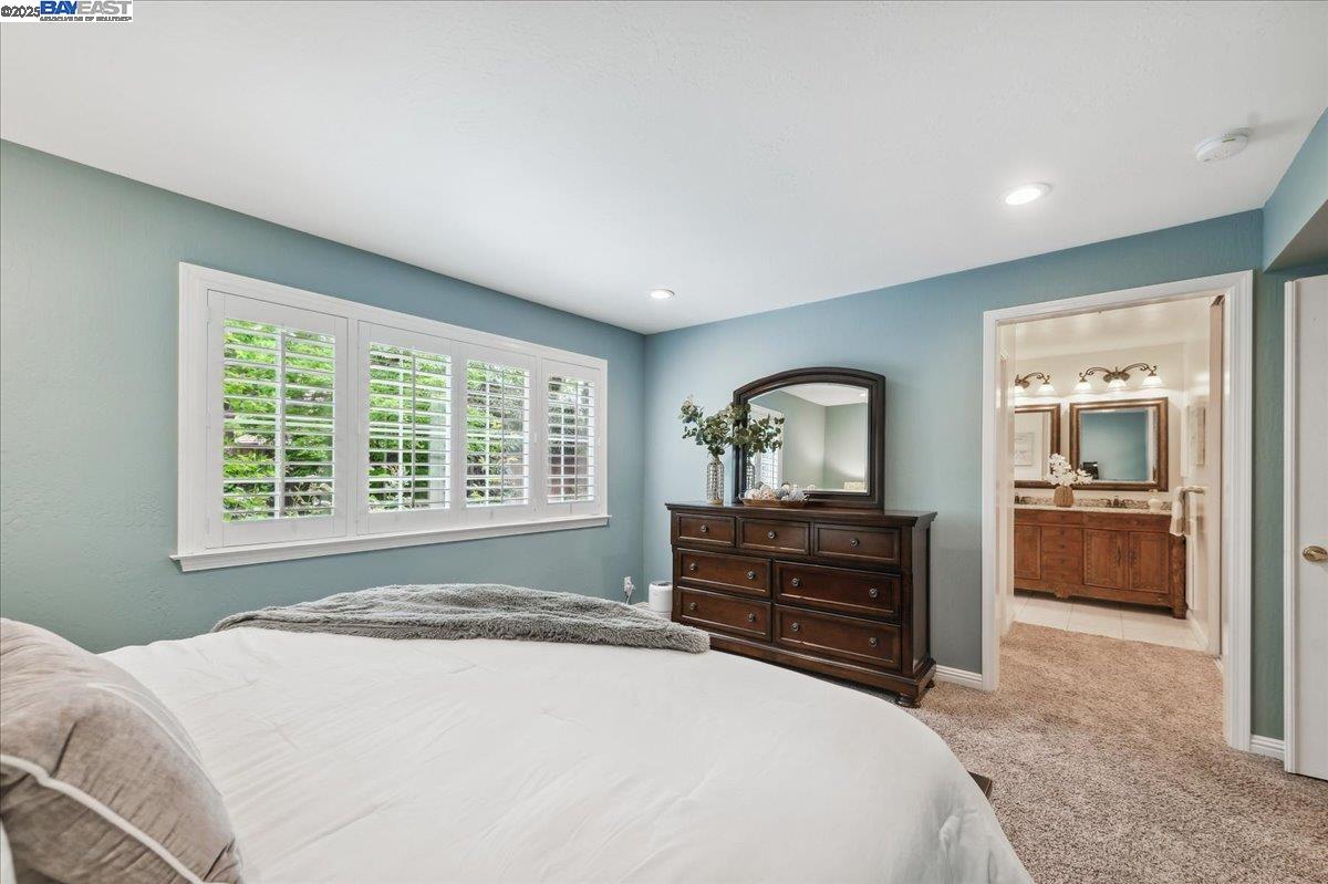 Detail Gallery Image 22 of 51 For 4730 Del Valle Pkwy, Pleasanton,  CA 94566 - 4 Beds | 3 Baths