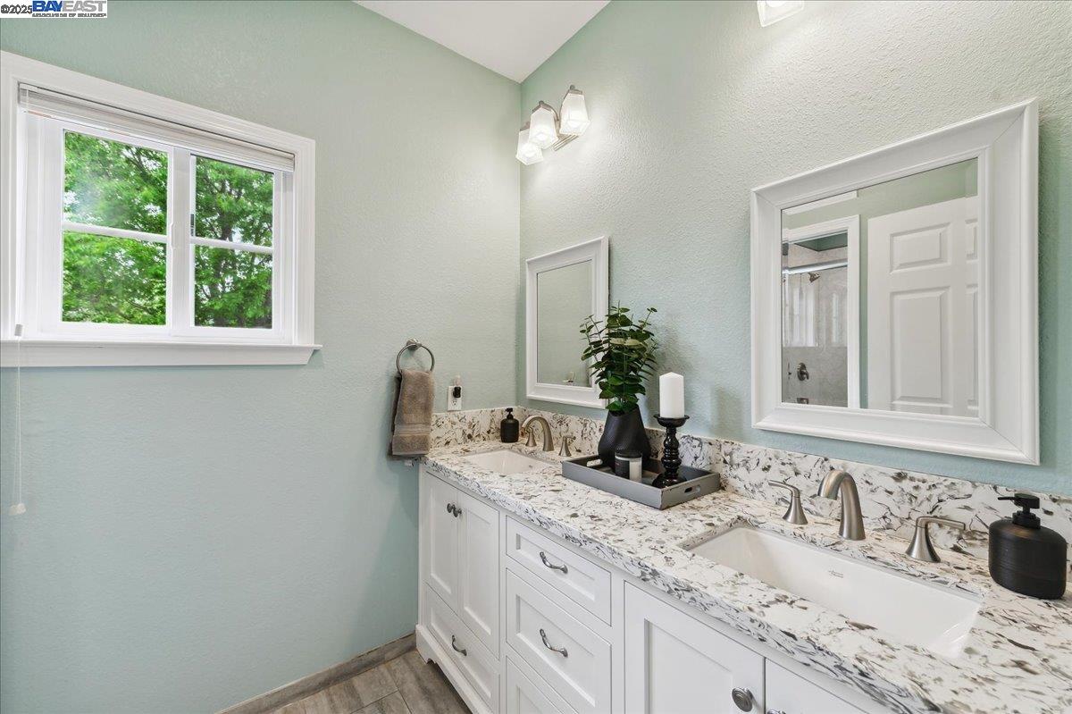Detail Gallery Image 28 of 51 For 4730 Del Valle Pkwy, Pleasanton,  CA 94566 - 4 Beds | 3 Baths