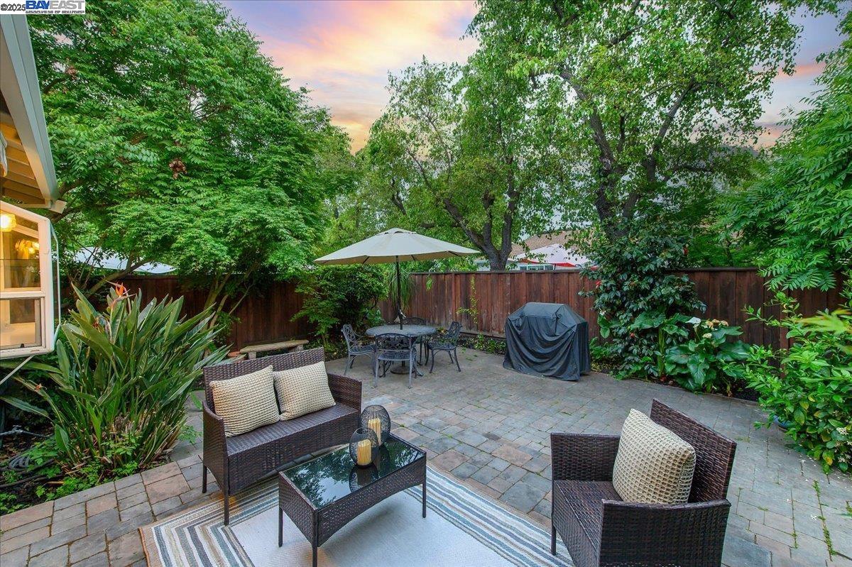 Detail Gallery Image 38 of 51 For 4730 Del Valle Pkwy, Pleasanton,  CA 94566 - 4 Beds | 3 Baths