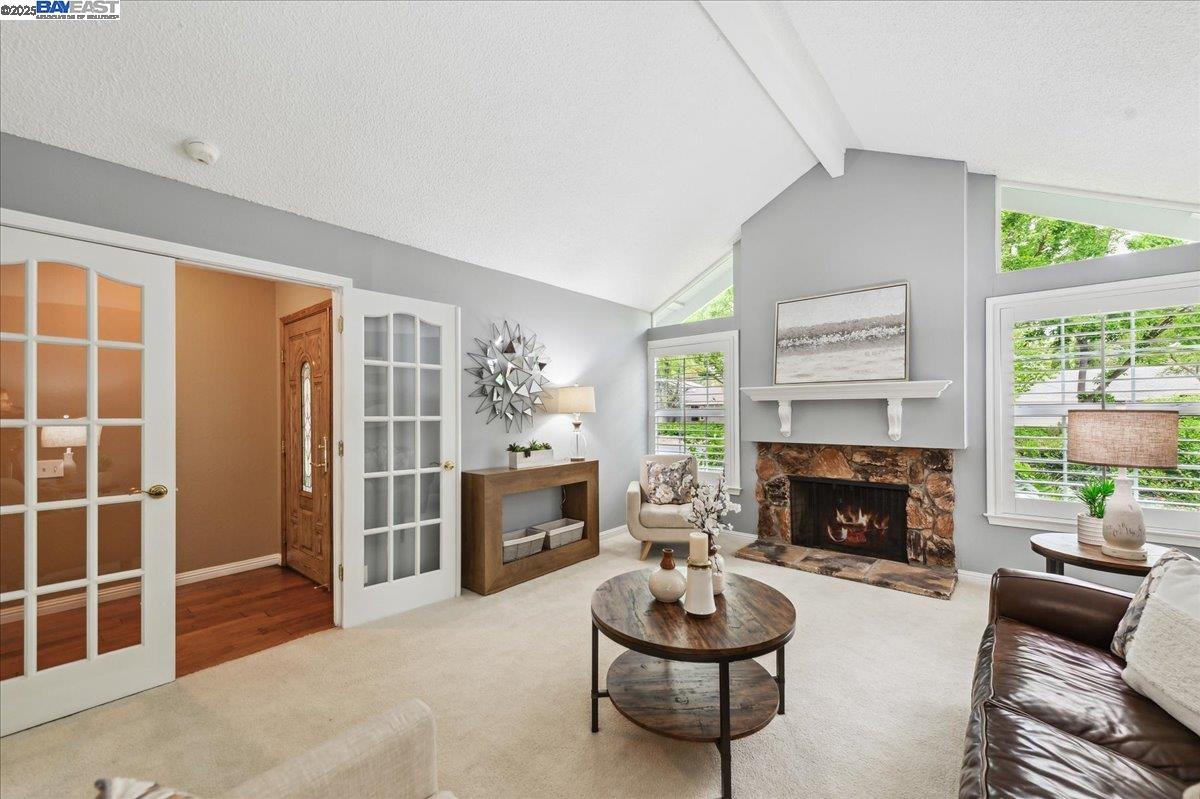 Detail Gallery Image 7 of 51 For 4730 Del Valle Pkwy, Pleasanton,  CA 94566 - 4 Beds | 3 Baths