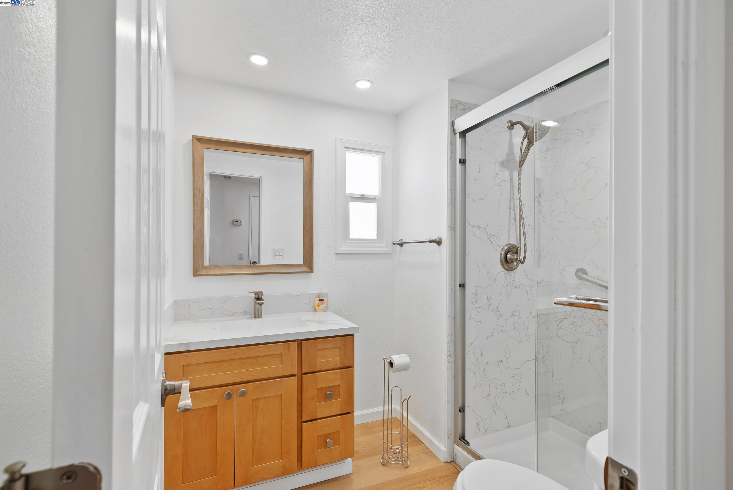 Detail Gallery Image 9 of 31 For 218 Hula Circle, Union City,  CA 94587 - 2 Beds | 1 Baths