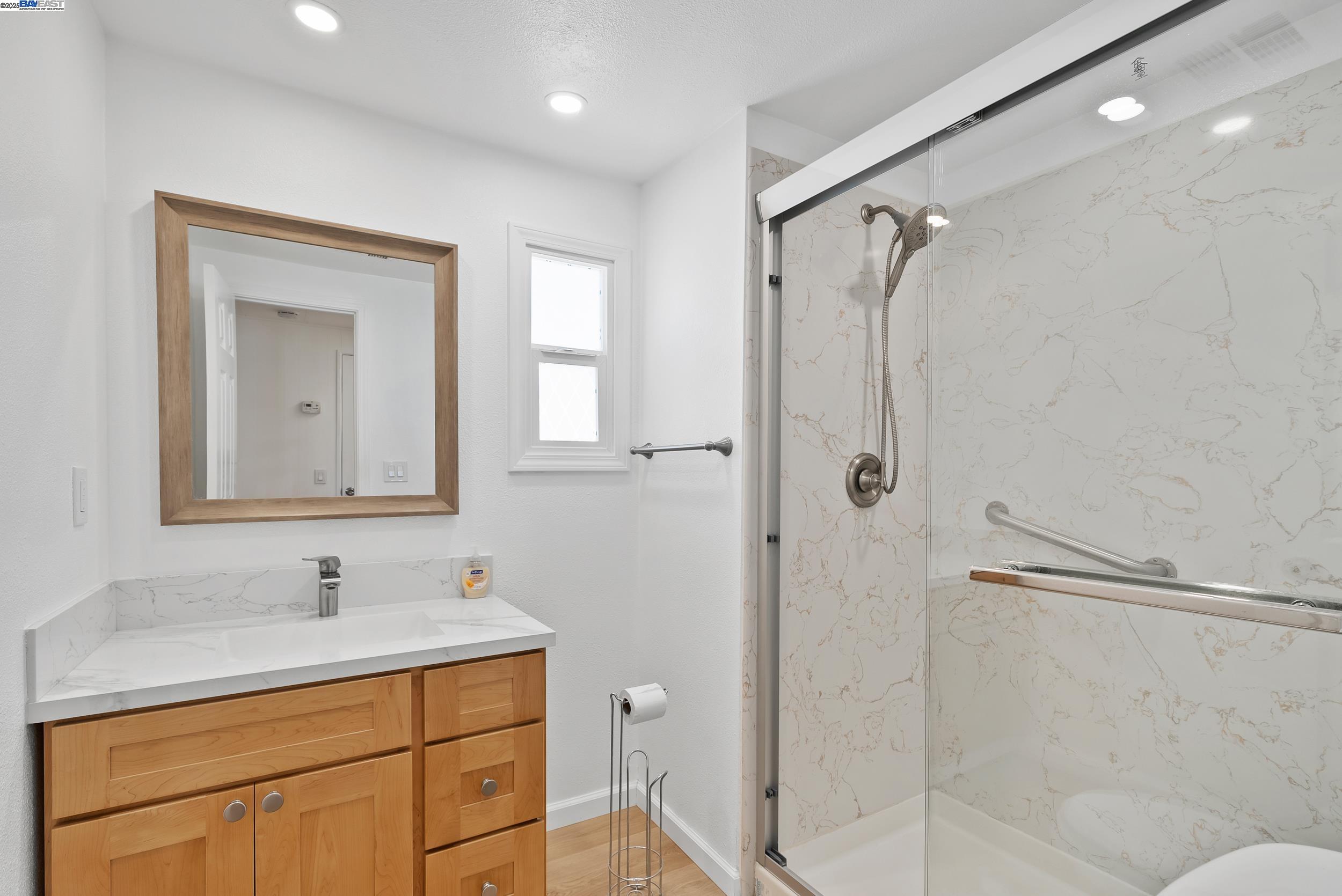 Detail Gallery Image 10 of 31 For 218 Hula Circle, Union City,  CA 94587 - 2 Beds | 1 Baths