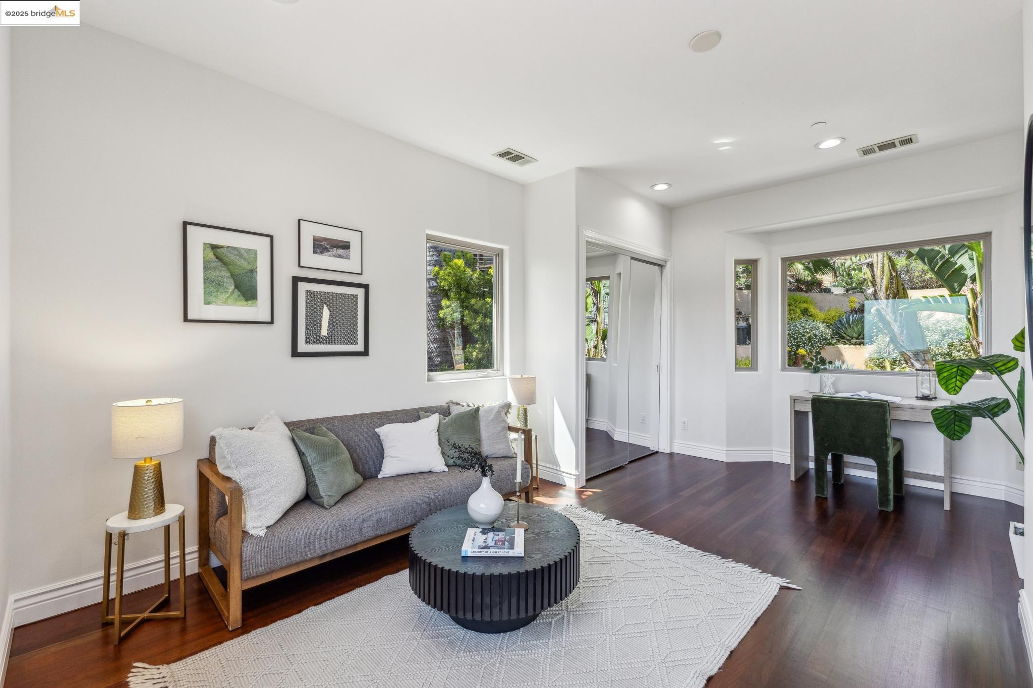 Detail Gallery Image 30 of 60 For 530 Gravatt Dr, Berkeley,  CA 94705 - 4 Beds | 3/1 Baths