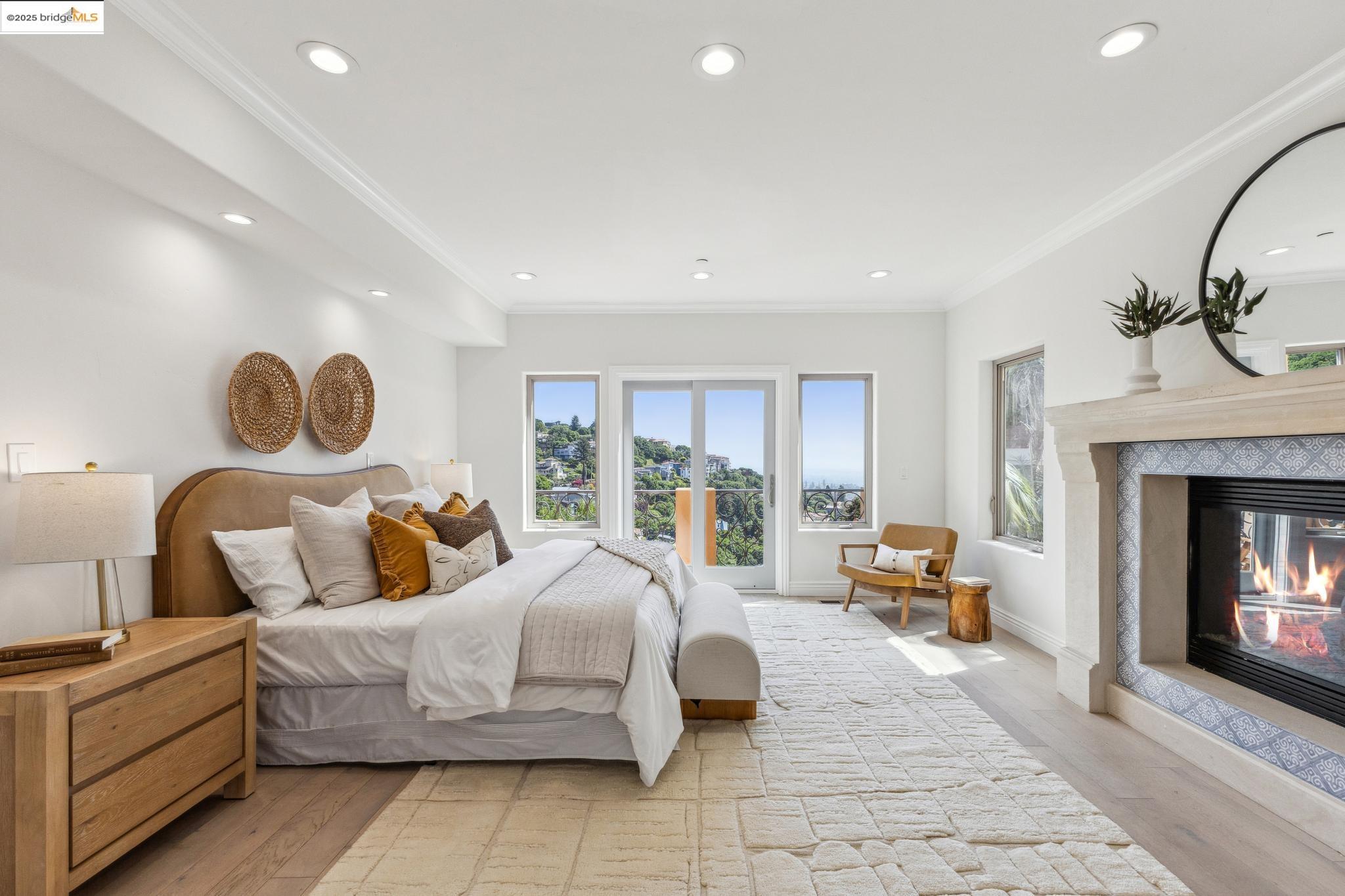 Detail Gallery Image 33 of 60 For 530 Gravatt Dr, Berkeley,  CA 94705 - 4 Beds | 3/1 Baths