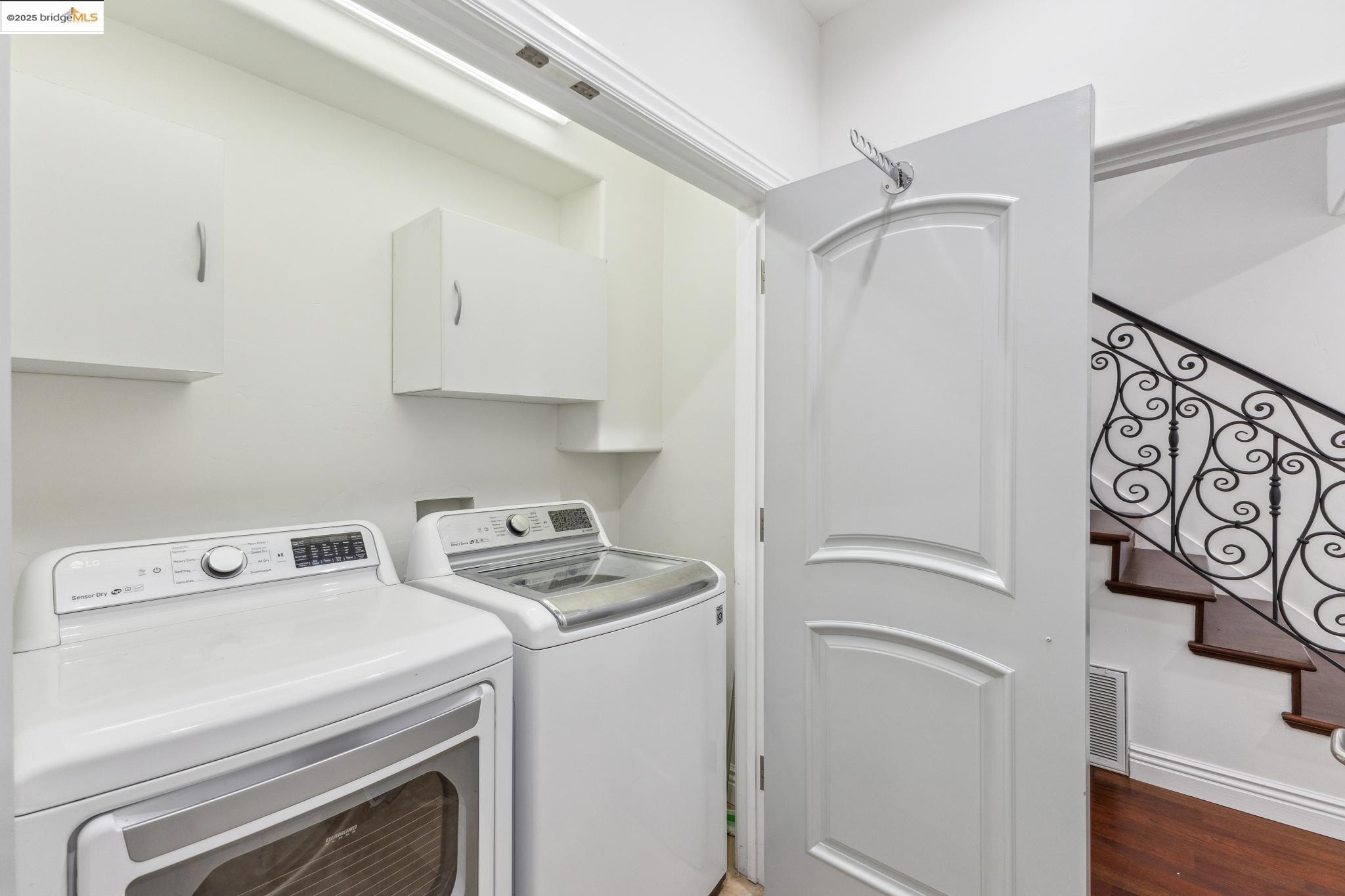 Detail Gallery Image 41 of 60 For 530 Gravatt Dr, Berkeley,  CA 94705 - 4 Beds | 3/1 Baths
