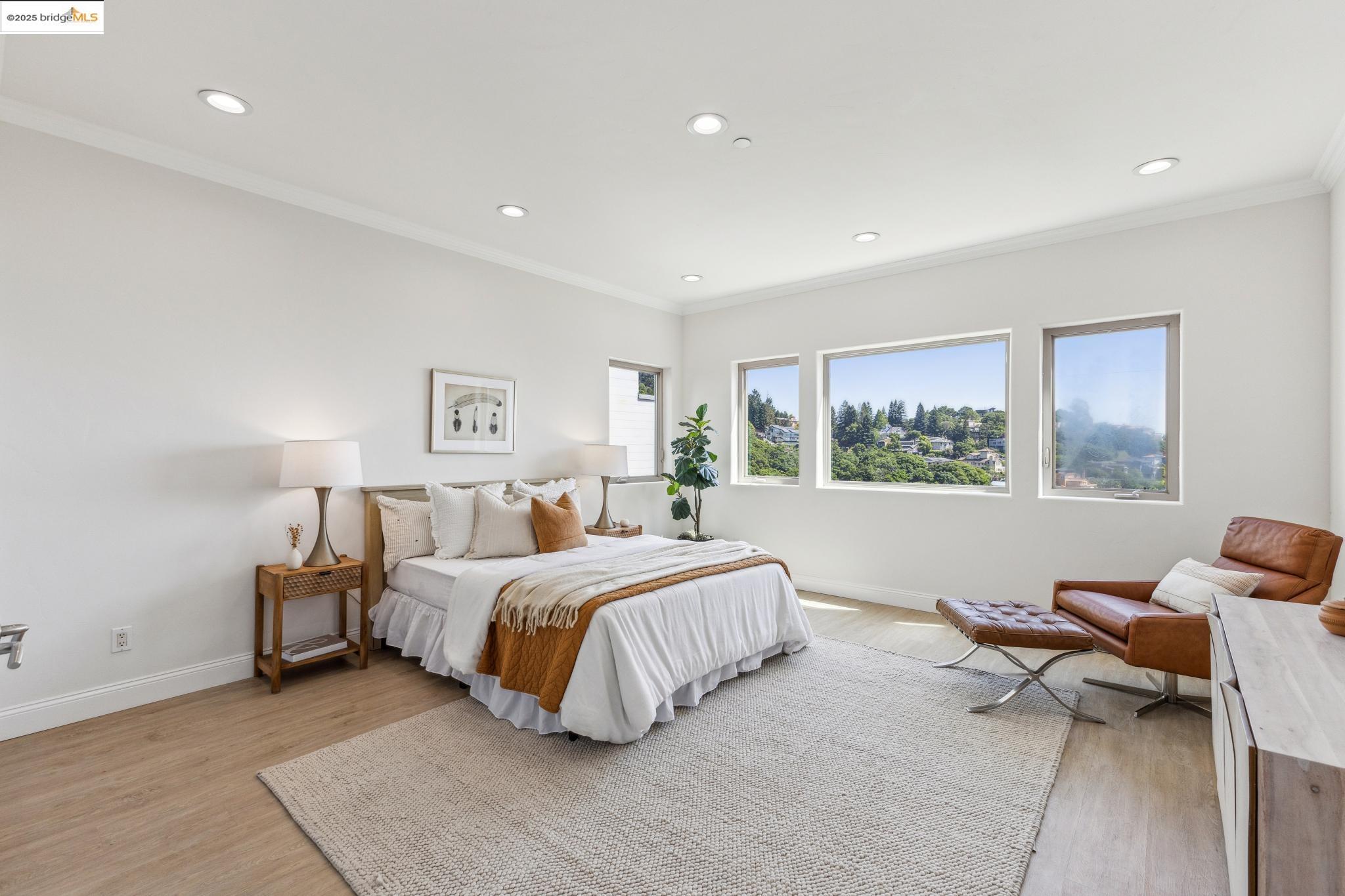Detail Gallery Image 43 of 60 For 530 Gravatt Dr, Berkeley,  CA 94705 - 4 Beds | 3/1 Baths