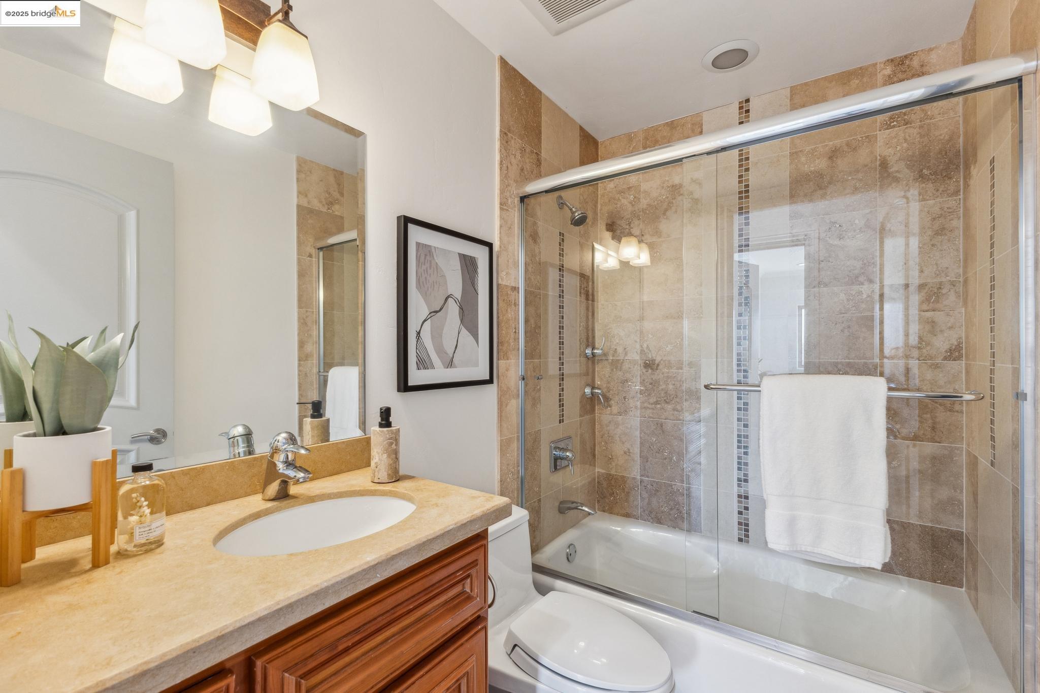 Detail Gallery Image 44 of 60 For 530 Gravatt Dr, Berkeley,  CA 94705 - 4 Beds | 3/1 Baths