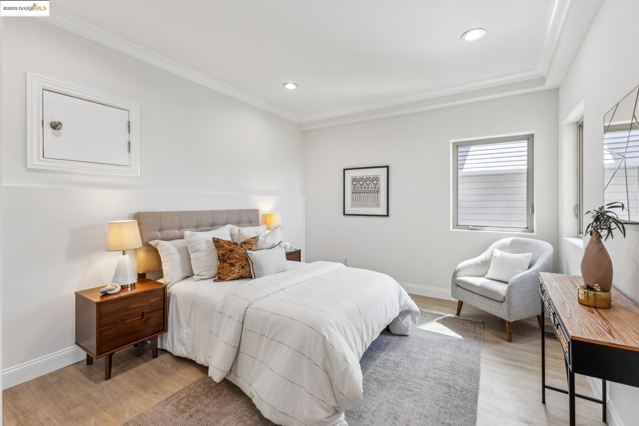 Detail Gallery Image 45 of 60 For 530 Gravatt Dr, Berkeley,  CA 94705 - 4 Beds | 3/1 Baths