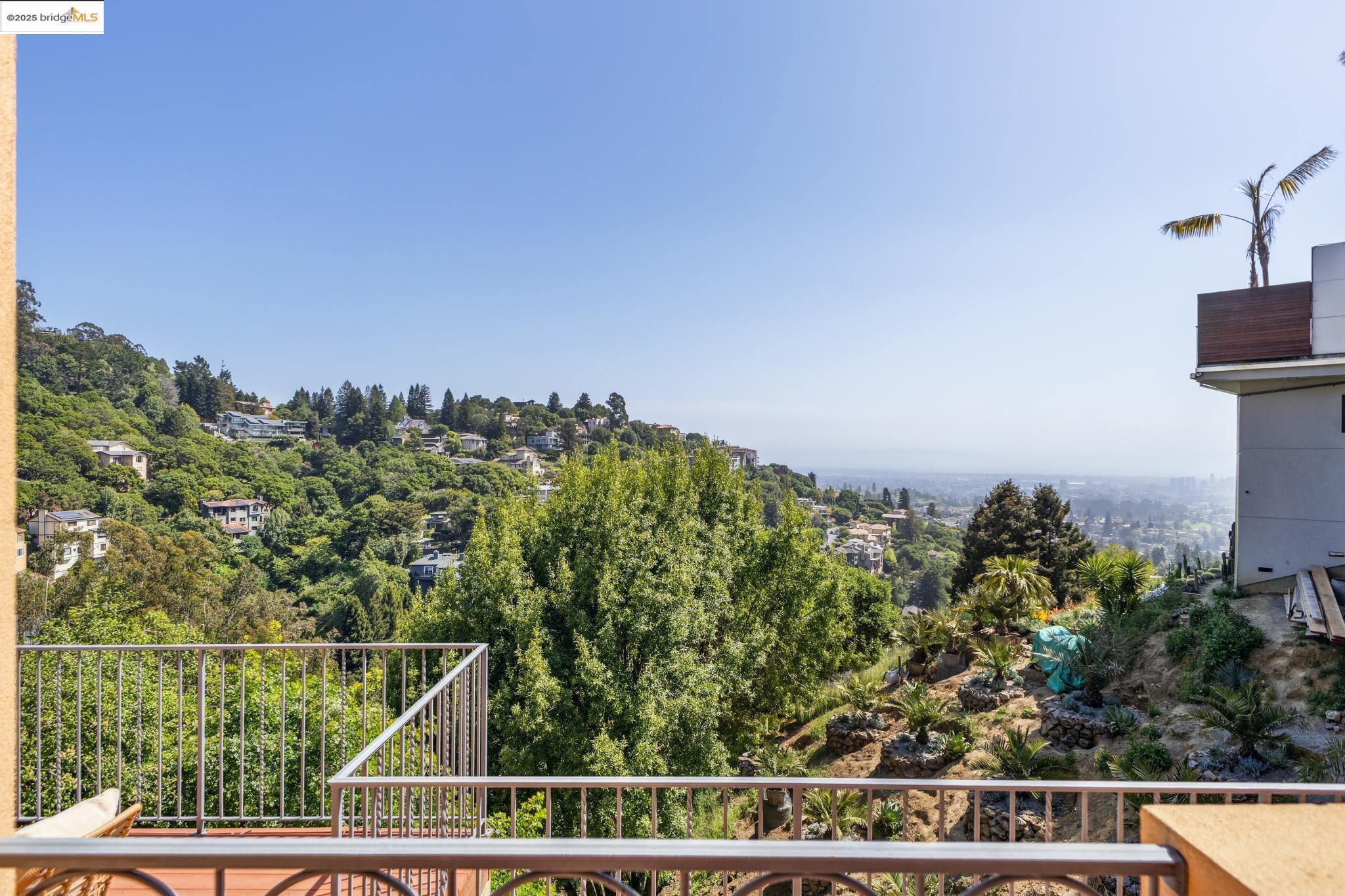 Detail Gallery Image 53 of 60 For 530 Gravatt Dr, Berkeley,  CA 94705 - 4 Beds | 3/1 Baths