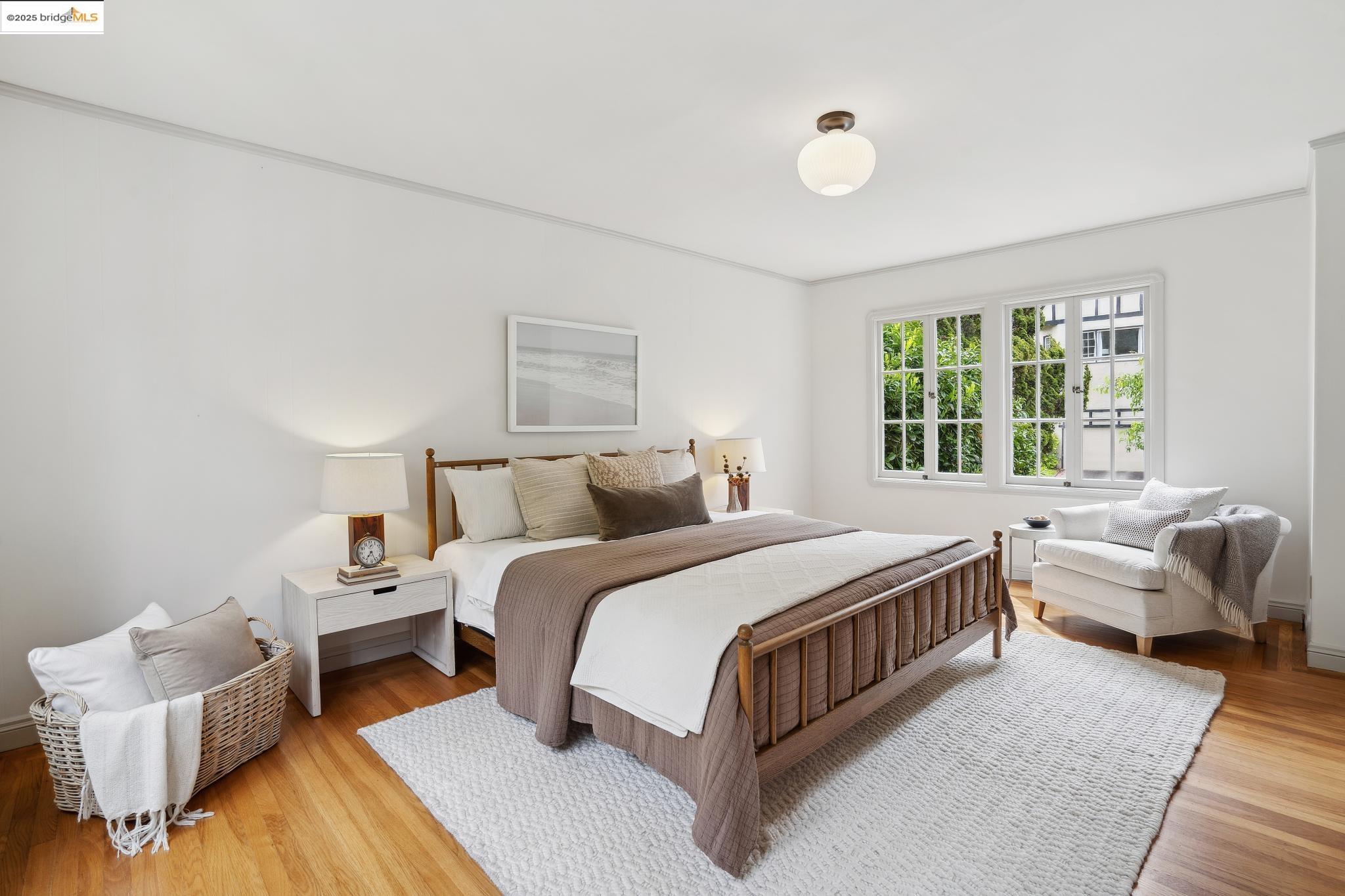 1562 Trestle Glen, Oakland, California 94610, 3 Bedrooms Bedrooms, 6 Rooms Rooms,2 BathroomsBathrooms,Residential,For Sale,1562 Trestle Glen,41095557