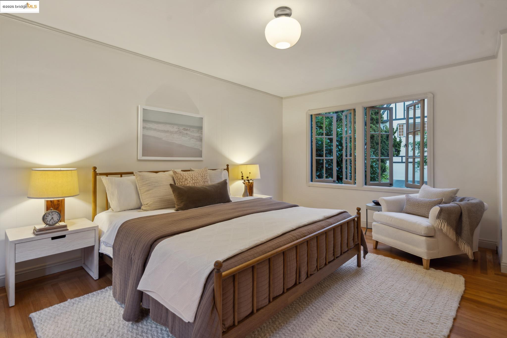 1562 Trestle Glen, Oakland, California 94610, 3 Bedrooms Bedrooms, 6 Rooms Rooms,2 BathroomsBathrooms,Residential,For Sale,1562 Trestle Glen,41095557