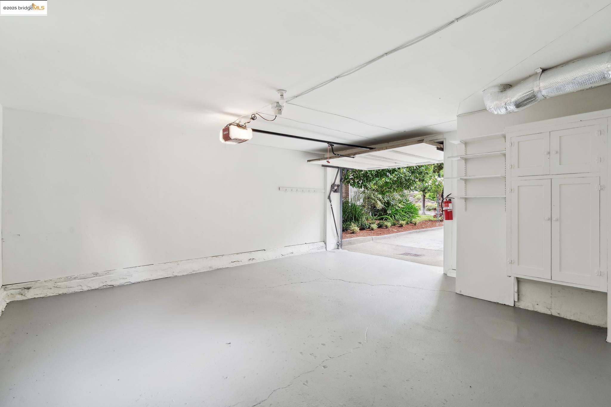 1562 Trestle Glen, Oakland, California 94610, 3 Bedrooms Bedrooms, 6 Rooms Rooms,2 BathroomsBathrooms,Residential,For Sale,1562 Trestle Glen,41095557