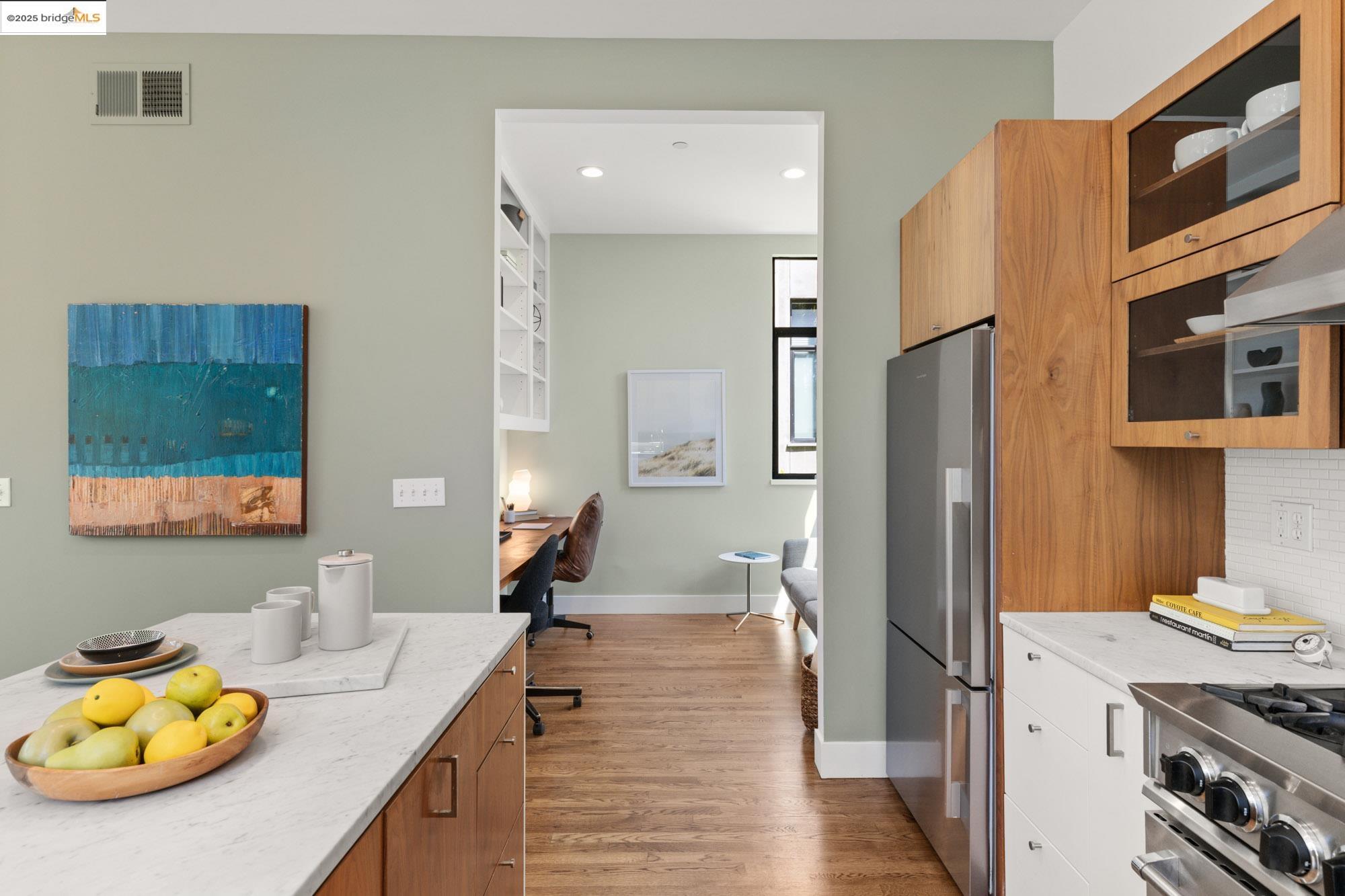 Detail Gallery Image 31 of 60 For 586 66th St, Oakland,  CA 94609 - 3 Beds | 2/1 Baths