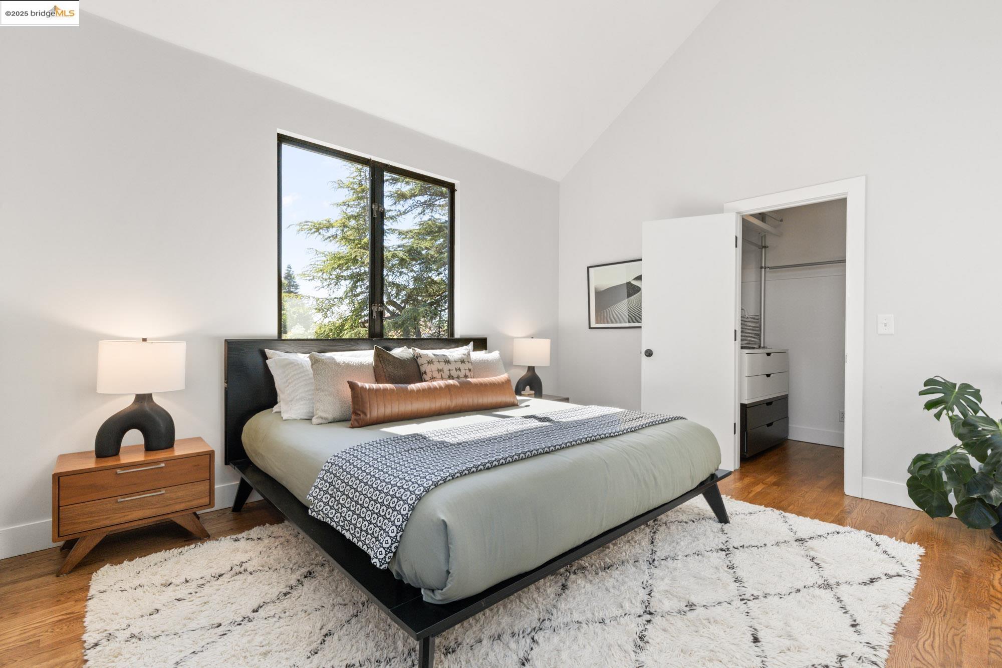 Detail Gallery Image 36 of 60 For 586 66th St, Oakland,  CA 94609 - 3 Beds | 2/1 Baths