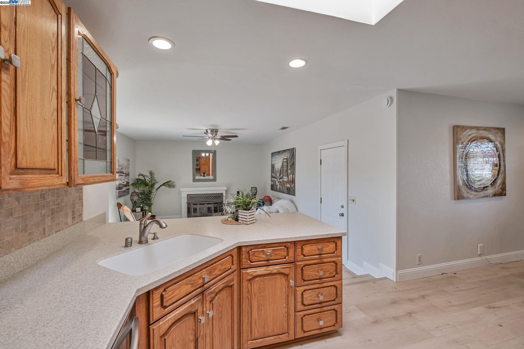 Detail Gallery Image 15 of 41 For 36339 Beech Pl, Newark,  CA 94560 - 3 Beds | 2 Baths