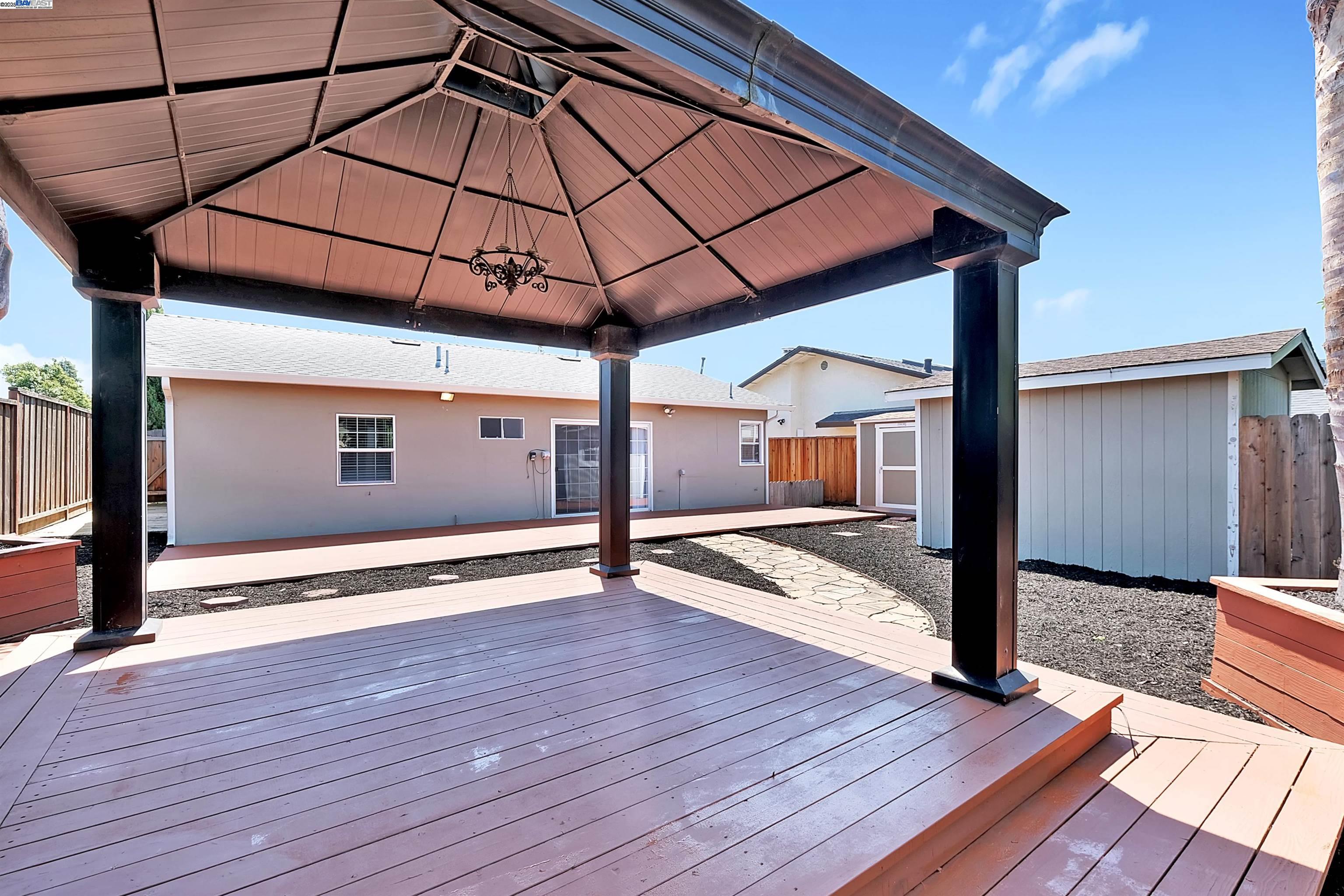 Detail Gallery Image 30 of 33 For 2612 Grove Way, Castro Valley,  CA 94546 - 4 Beds | 1 Baths
