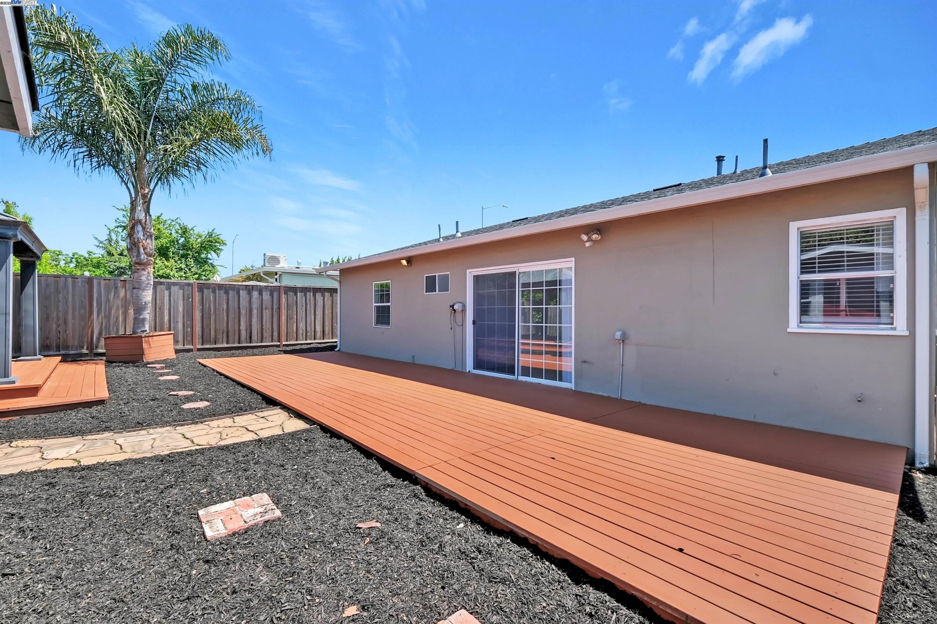 Detail Gallery Image 31 of 33 For 2612 Grove Way, Castro Valley,  CA 94546 - 4 Beds | 1 Baths