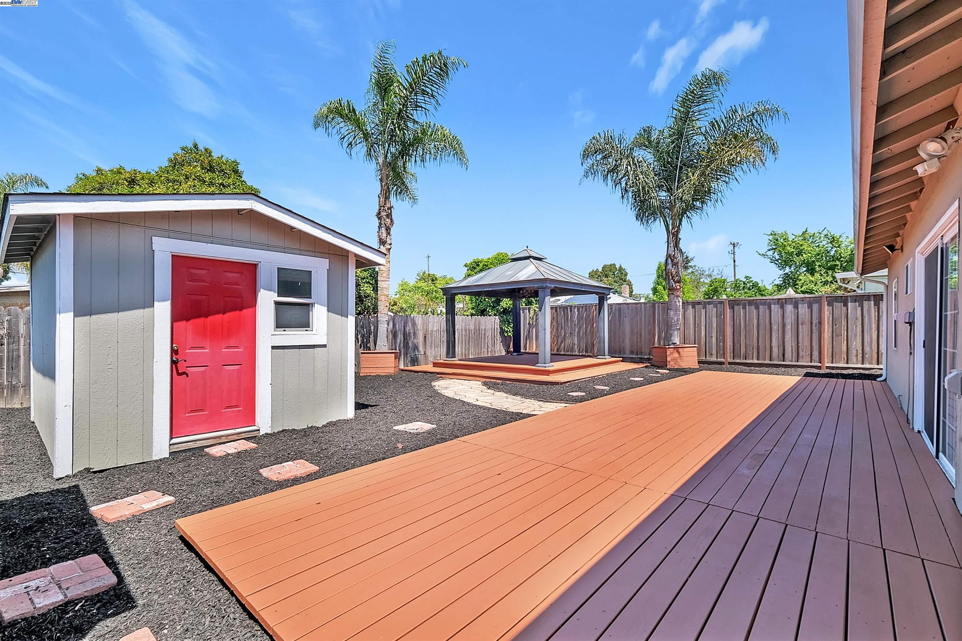 Detail Gallery Image 32 of 33 For 2612 Grove Way, Castro Valley,  CA 94546 - 4 Beds | 1 Baths