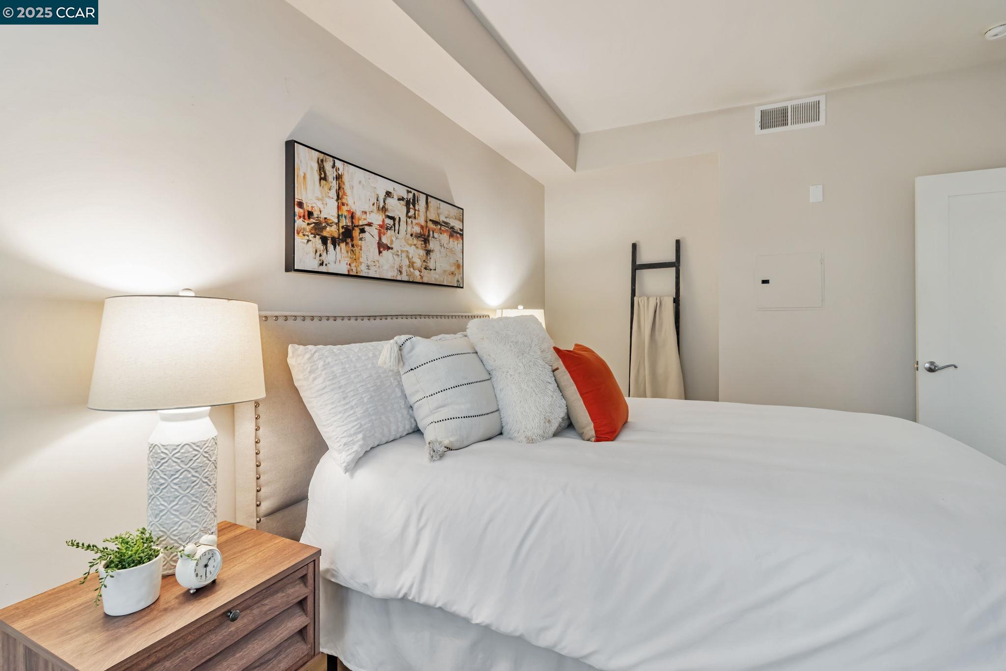 4395 Piedmont Ave # P208, Oakland, California 94611, 1 Bedroom Bedrooms, 3 Rooms Rooms,1 BathroomBathrooms,Residential,For Sale,4395 Piedmont Ave # P208,41095578