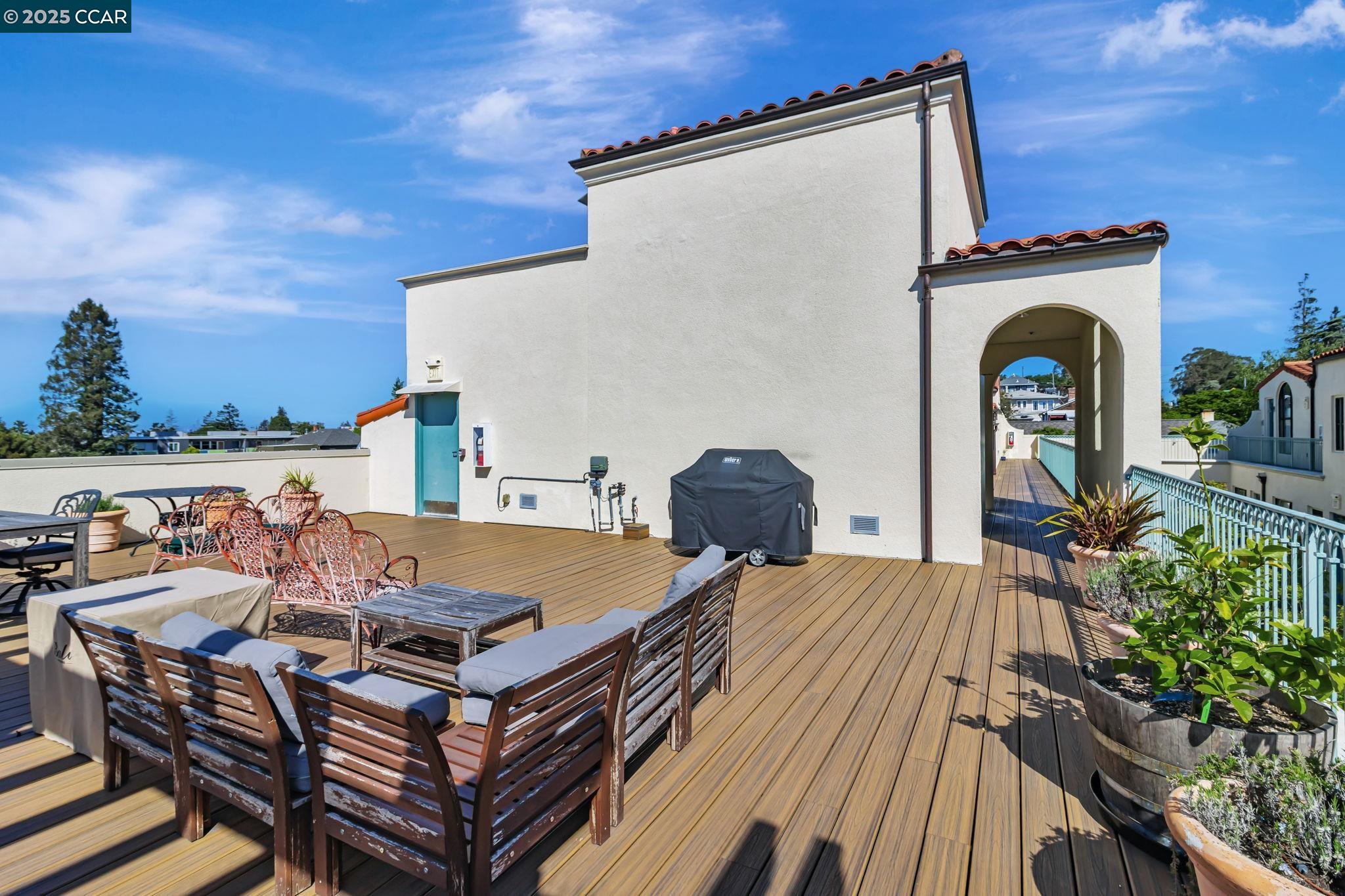 4395 Piedmont Ave # P208, Oakland, California 94611, 1 Bedroom Bedrooms, 3 Rooms Rooms,1 BathroomBathrooms,Residential,For Sale,4395 Piedmont Ave # P208,41095578