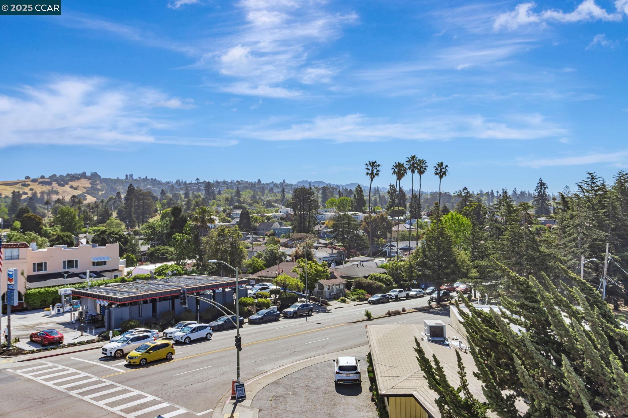 4395 Piedmont Ave # P208, Oakland, California 94611, 1 Bedroom Bedrooms, 3 Rooms Rooms,1 BathroomBathrooms,Residential,For Sale,4395 Piedmont Ave # P208,41095578