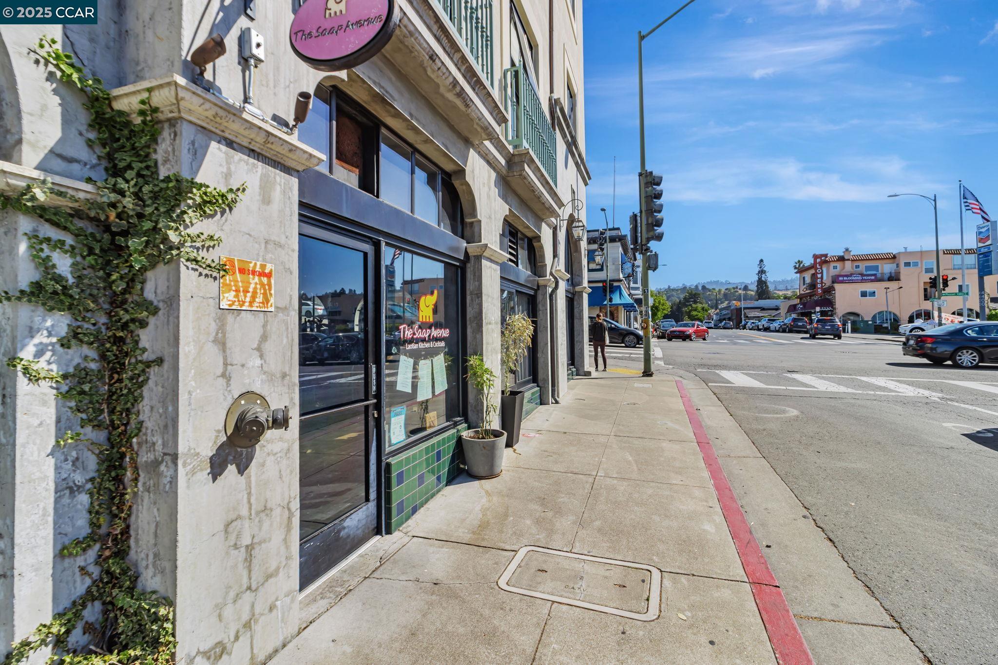4395 Piedmont Ave # P208, Oakland, California 94611, 1 Bedroom Bedrooms, 3 Rooms Rooms,1 BathroomBathrooms,Residential,For Sale,4395 Piedmont Ave # P208,41095578