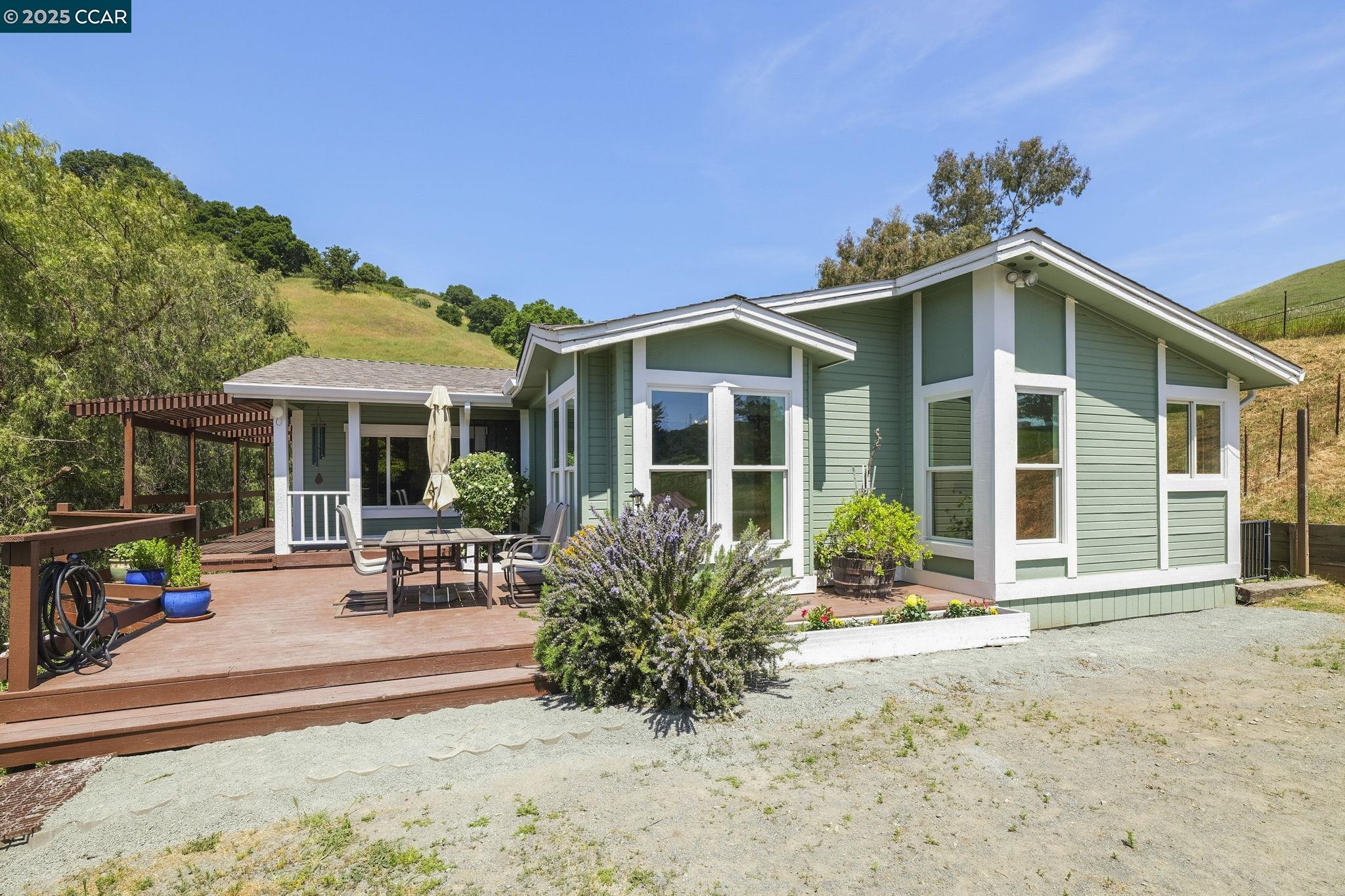 Detail Gallery Image 1 of 1 For 2251 Rancho Del Lago Rd, Martinez,  CA 94553 - 3 Beds | 2 Baths