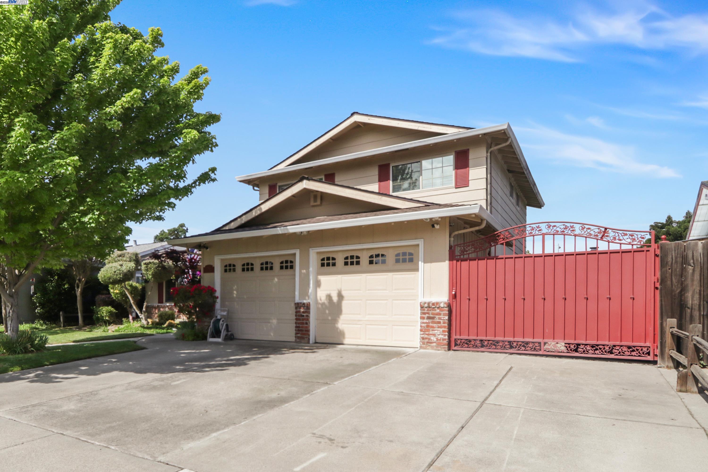 Detail Gallery Image 3 of 30 For 8525 Mason Dr, Stockton,  CA 95209 - 3 Beds | 3 Baths