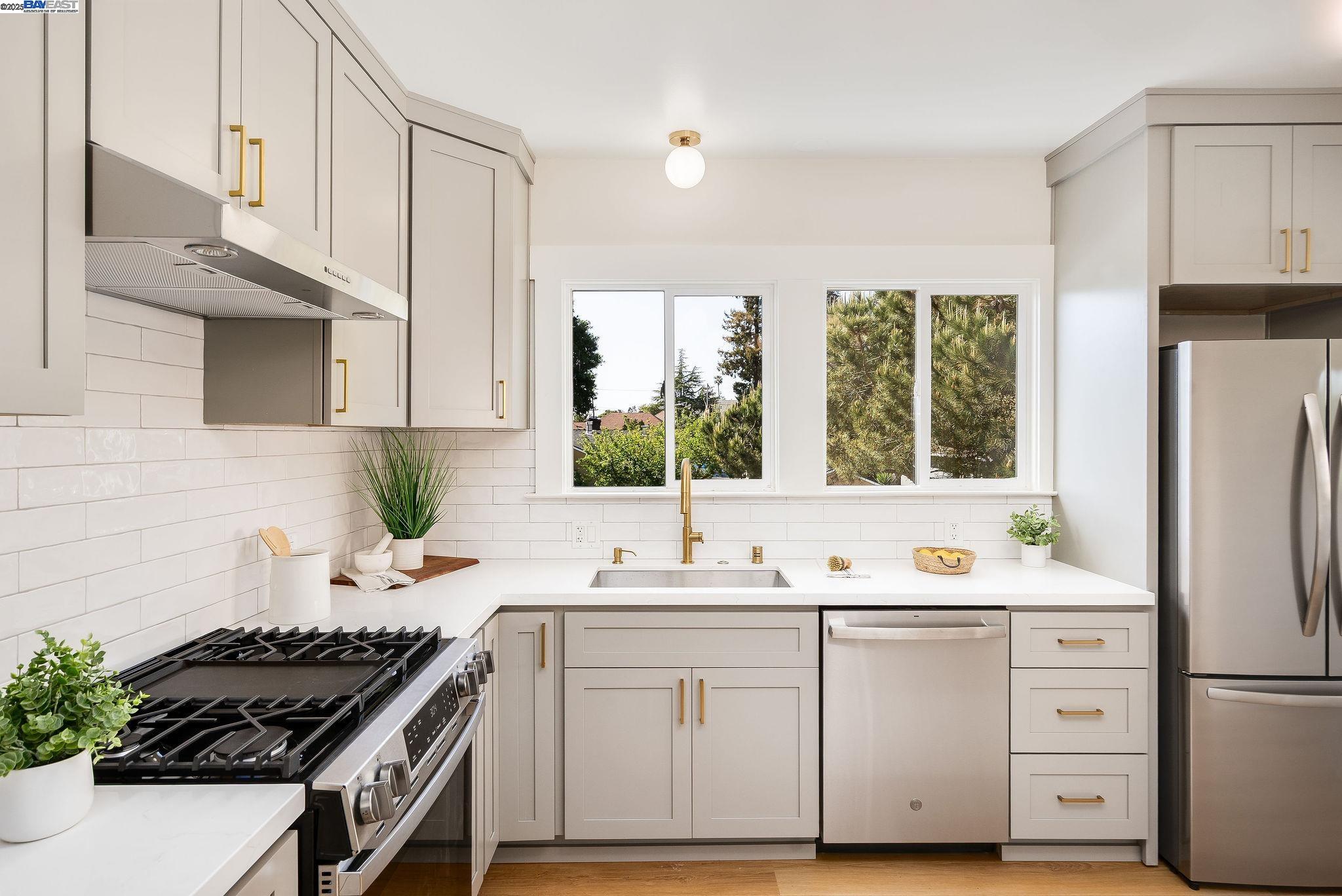 Detail Gallery Image 16 of 38 For 4400 Virginia Ave, Oakland,  CA 94619 - 2 Beds | 1 Baths