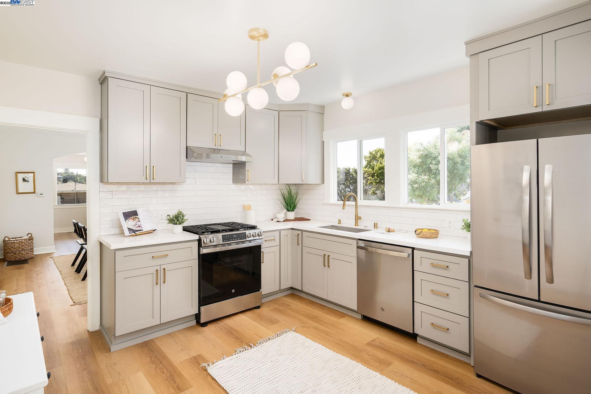 Detail Gallery Image 18 of 38 For 4400 Virginia Ave, Oakland,  CA 94619 - 2 Beds | 1 Baths