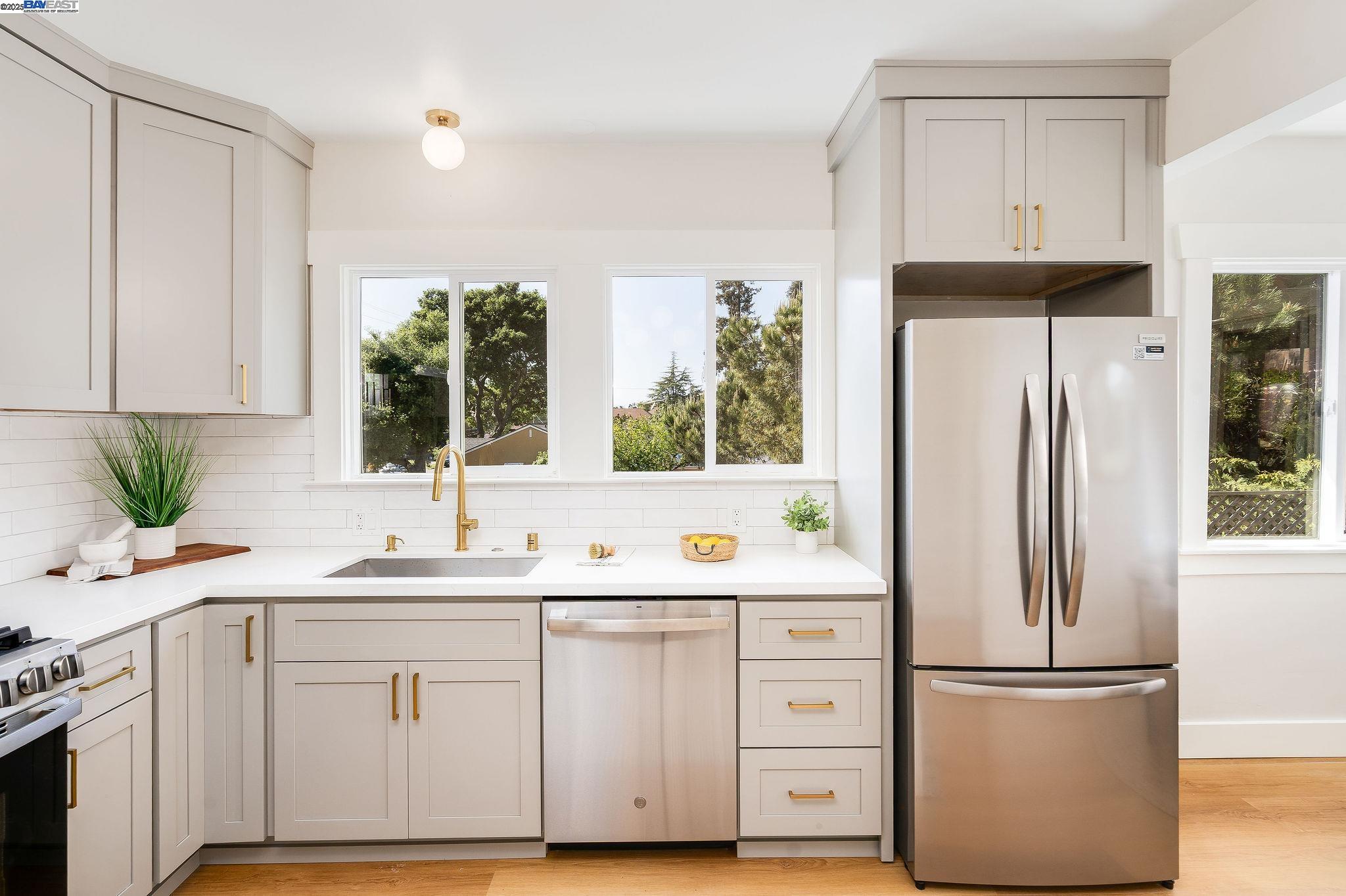 Detail Gallery Image 19 of 38 For 4400 Virginia Ave, Oakland,  CA 94619 - 2 Beds | 1 Baths