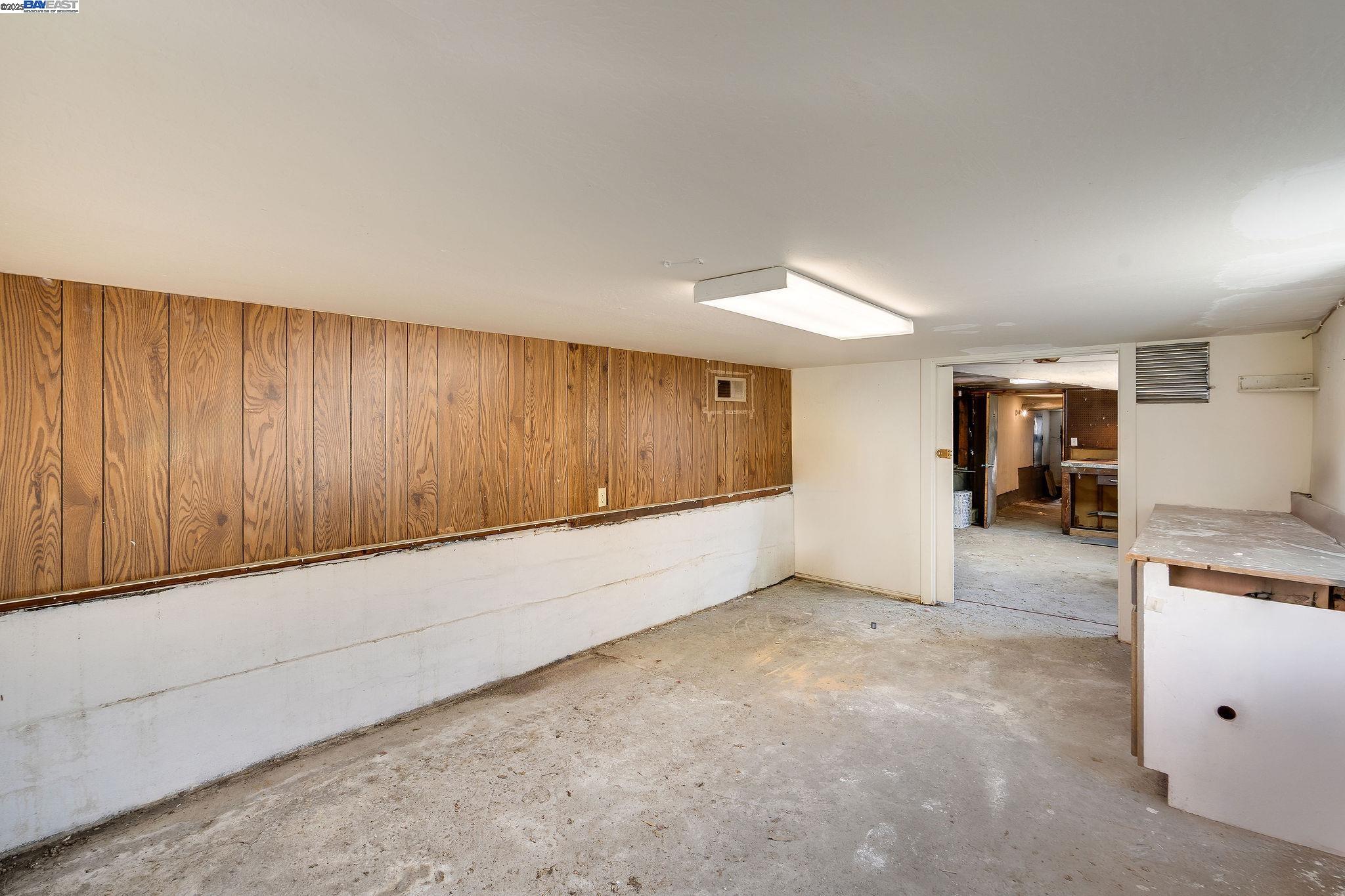 Detail Gallery Image 35 of 38 For 4400 Virginia Ave, Oakland,  CA 94619 - 2 Beds | 1 Baths