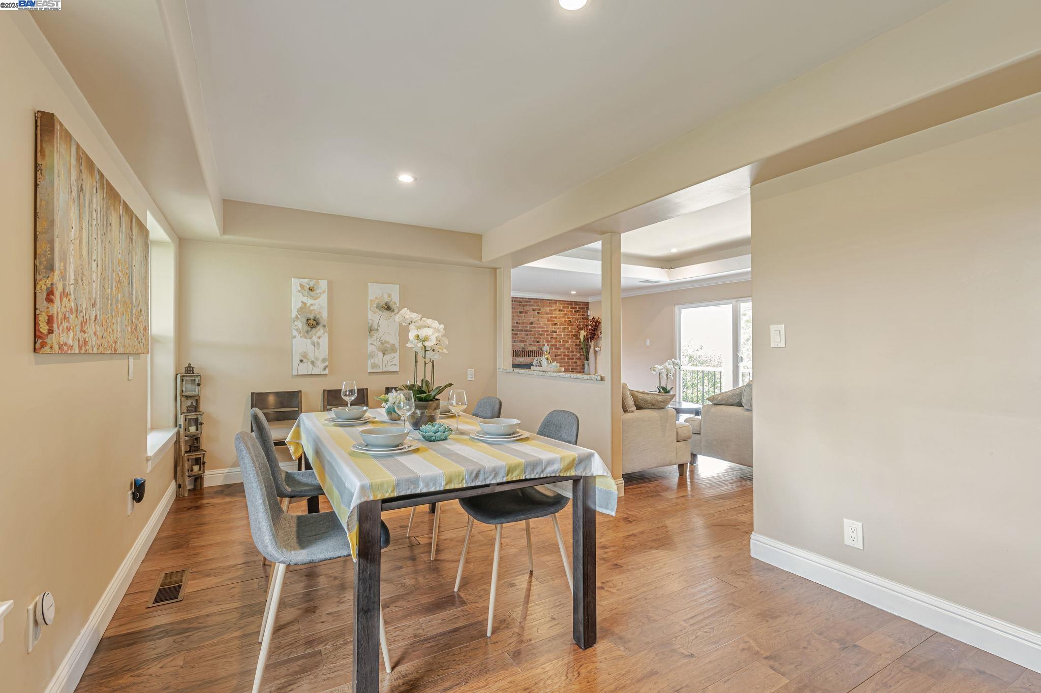Detail Gallery Image 23 of 57 For 1939 Carzino Ct, Concord,  CA 94521 - 4 Beds | 2/2 Baths