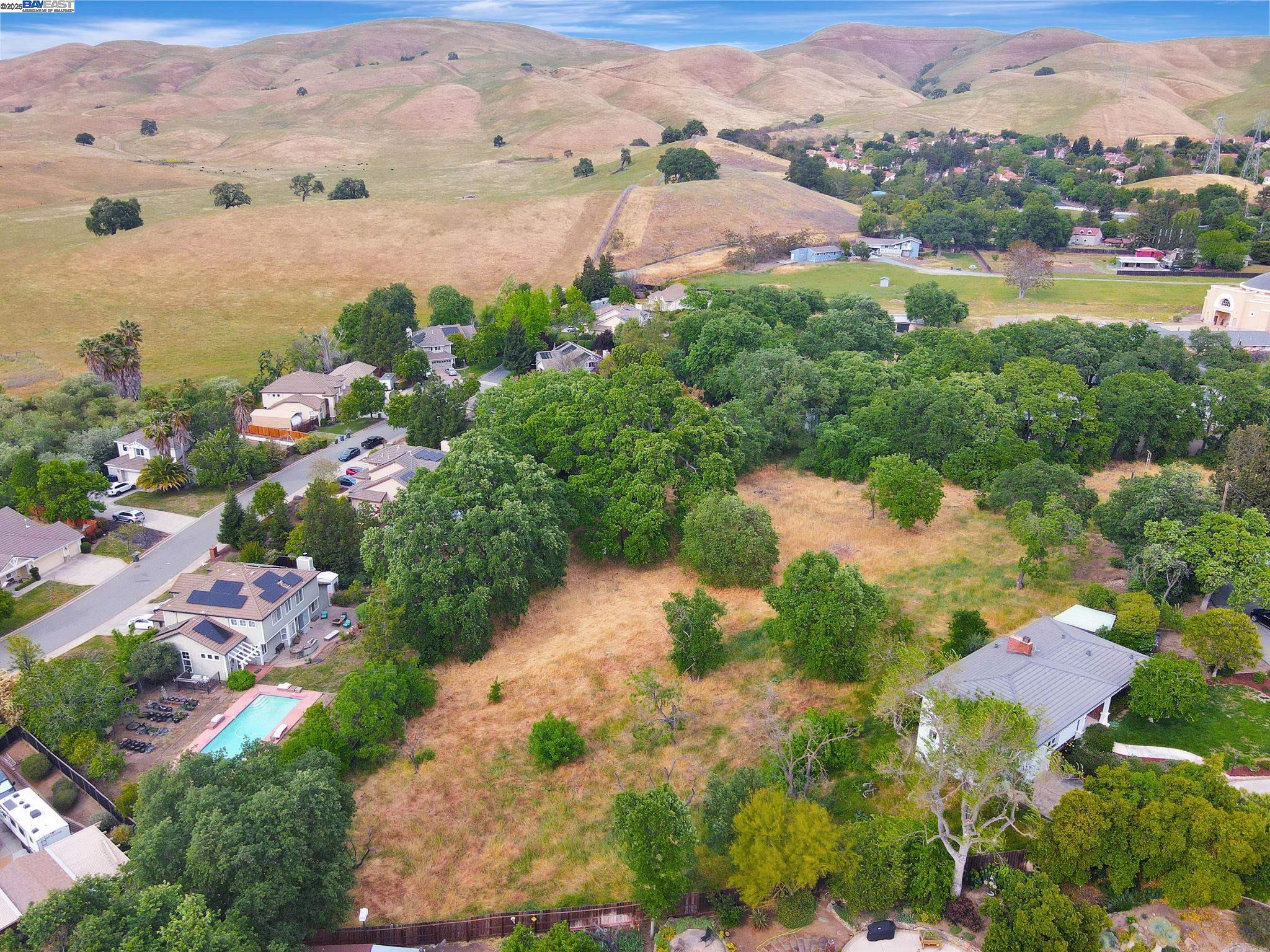 Detail Gallery Image 50 of 57 For 1939 Carzino Ct, Concord,  CA 94521 - 4 Beds | 2/2 Baths