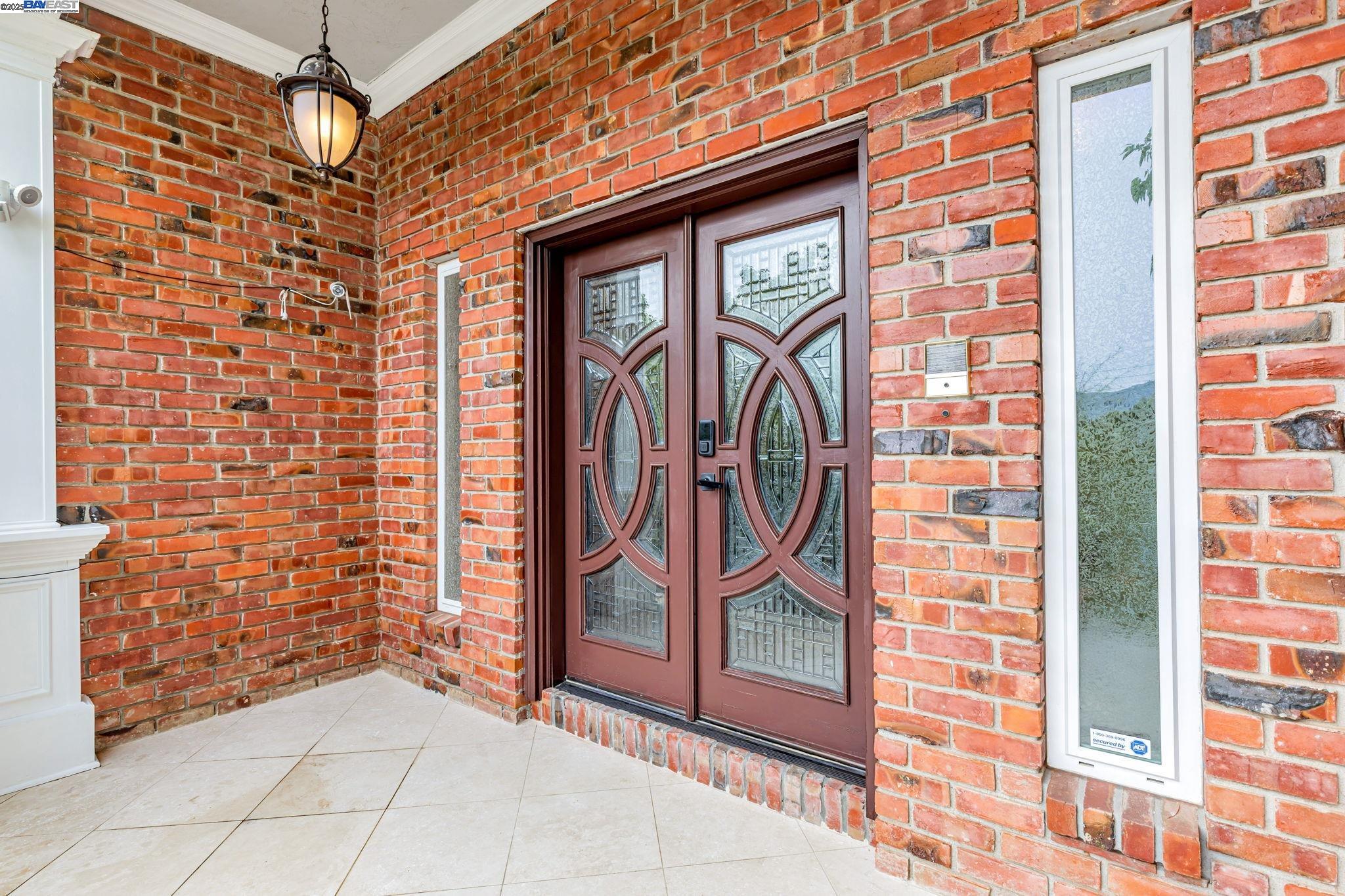 Detail Gallery Image 6 of 57 For 1939 Carzino Ct, Concord,  CA 94521 - 4 Beds | 2/2 Baths