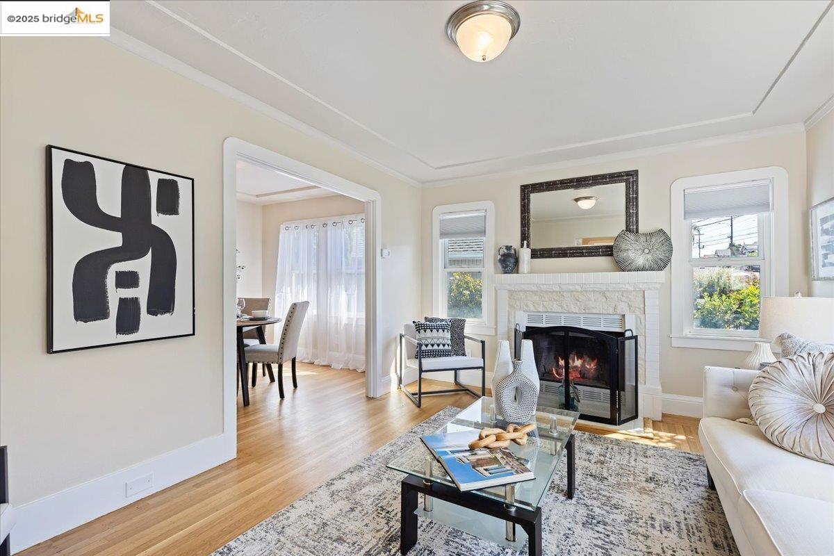 Detail Gallery Image 5 of 20 For 2256 48th Ave, Oakland,  CA 94601 - 2 Beds | 1 Baths